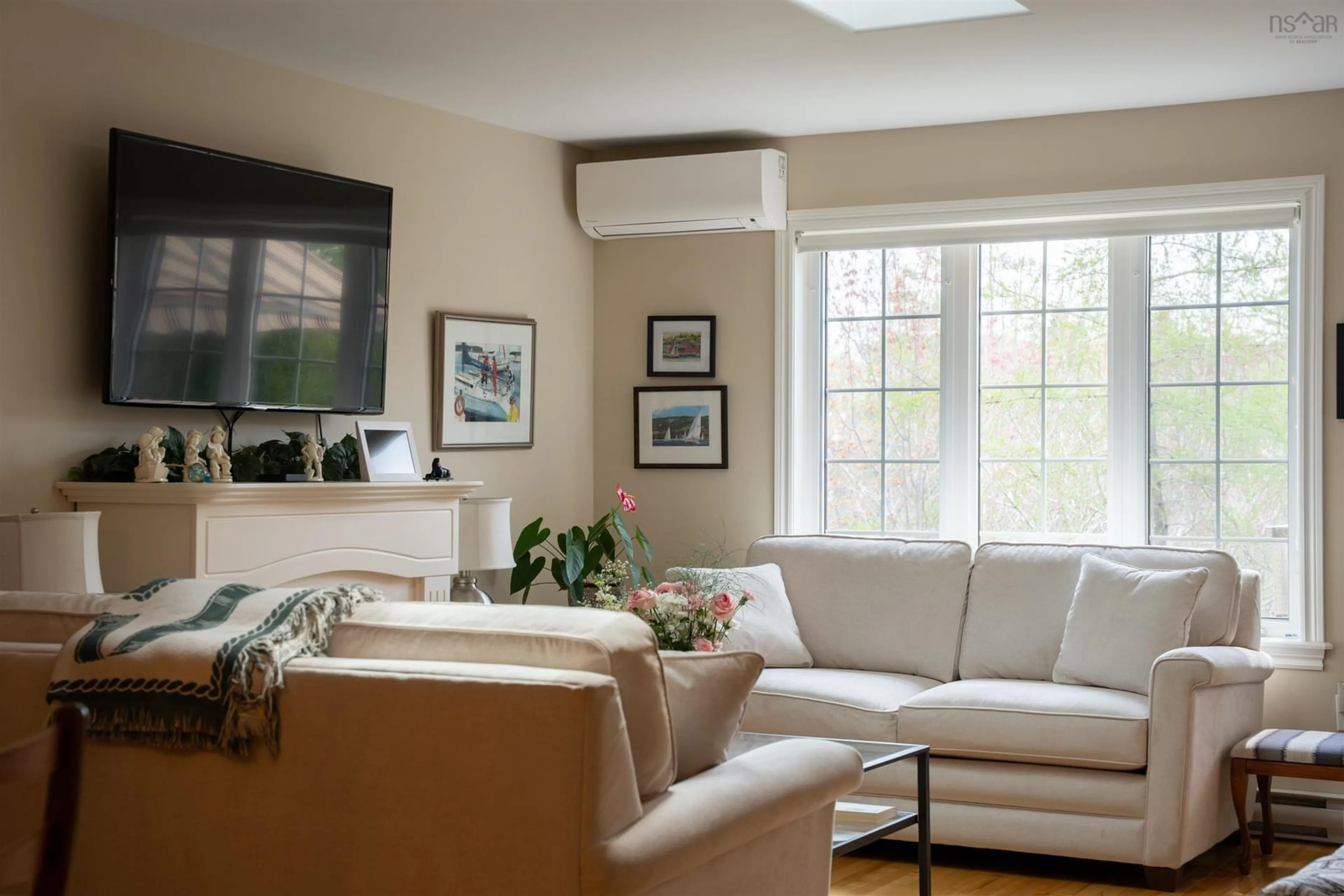 Living room with furniture, unknown for 73 Millennium Dr, Chester Nova Scotia B0J 1J0