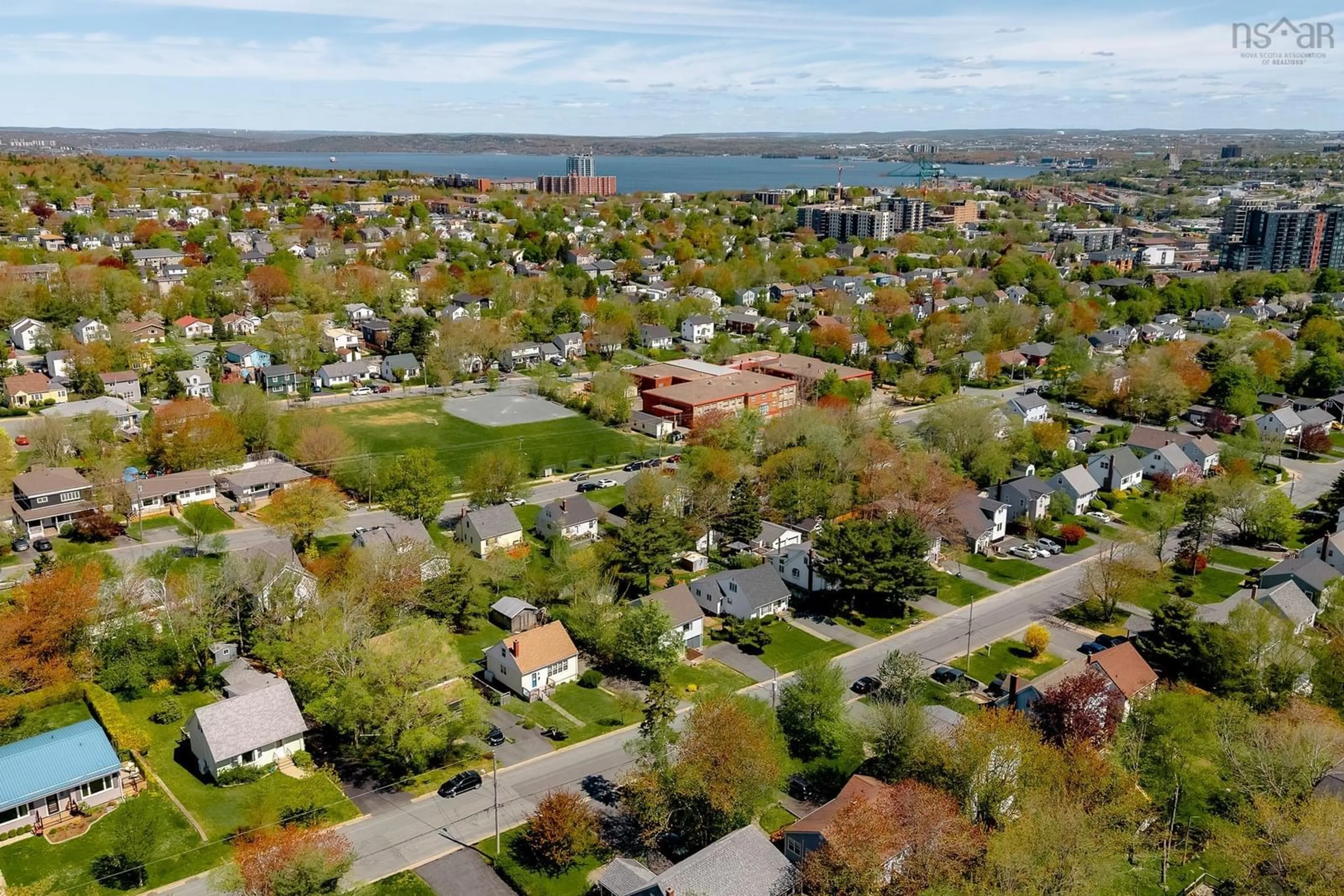 A pic from outside/outdoor area/front of a property/back of a property/a pic from drone, unknown for 117 Melrose Ave, Halifax Nova Scotia B3N 2E6