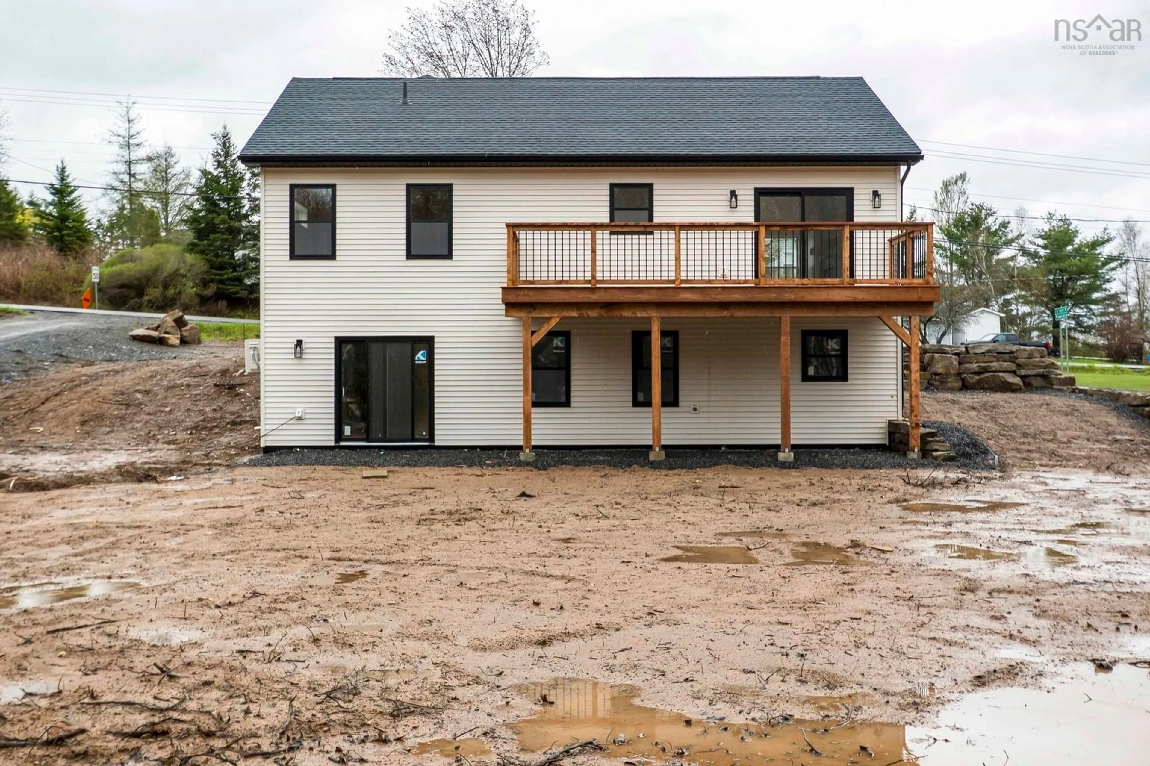 Home with vinyl exterior material, building for 396 Falmouth Back Rd, Falmouth Nova Scotia B0P 1L0