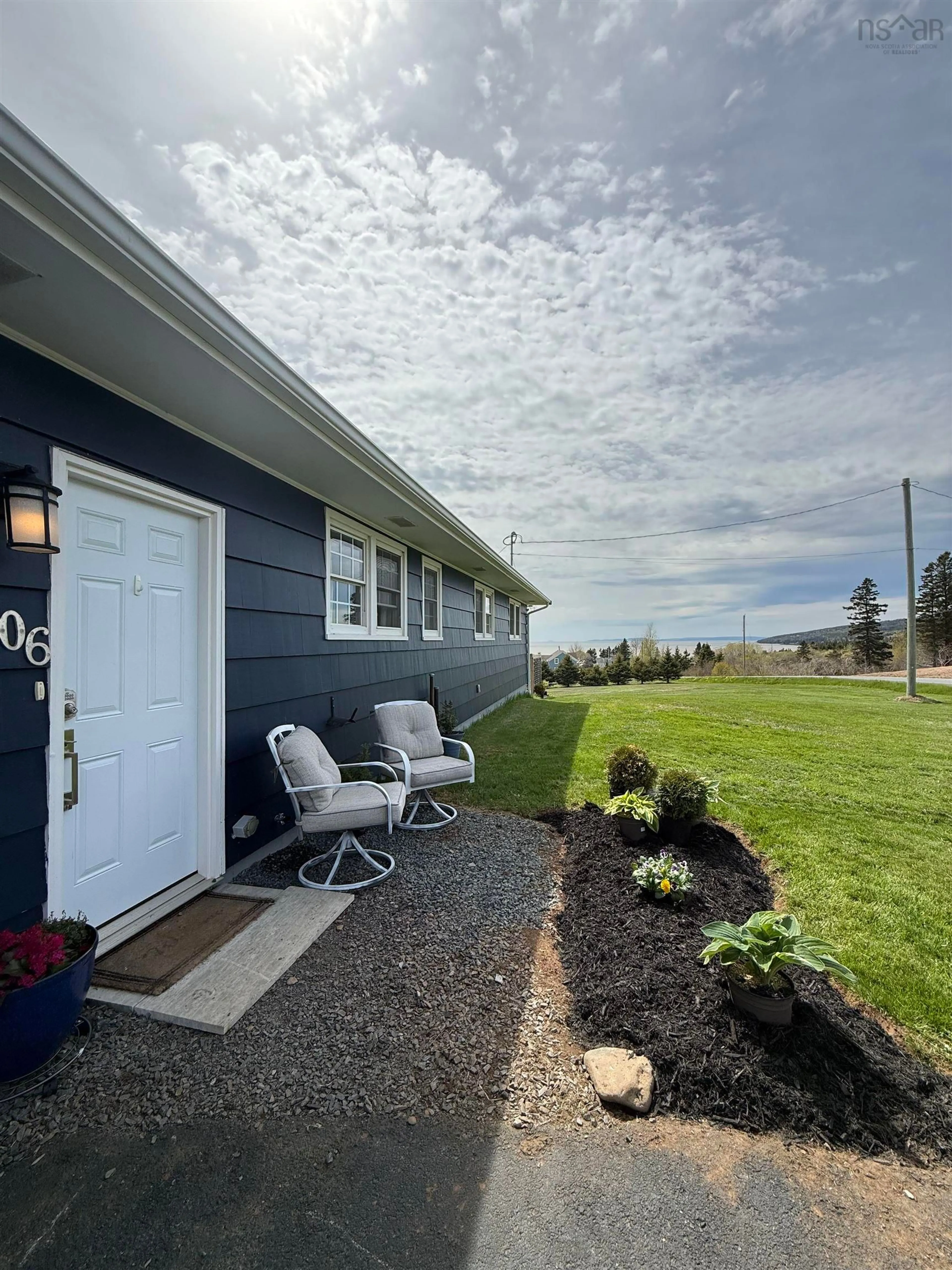 Home with vinyl exterior material, water/lake/river/ocean view for 1506 Cape Split Rd, Scots Bay Nova Scotia B0P 1H0