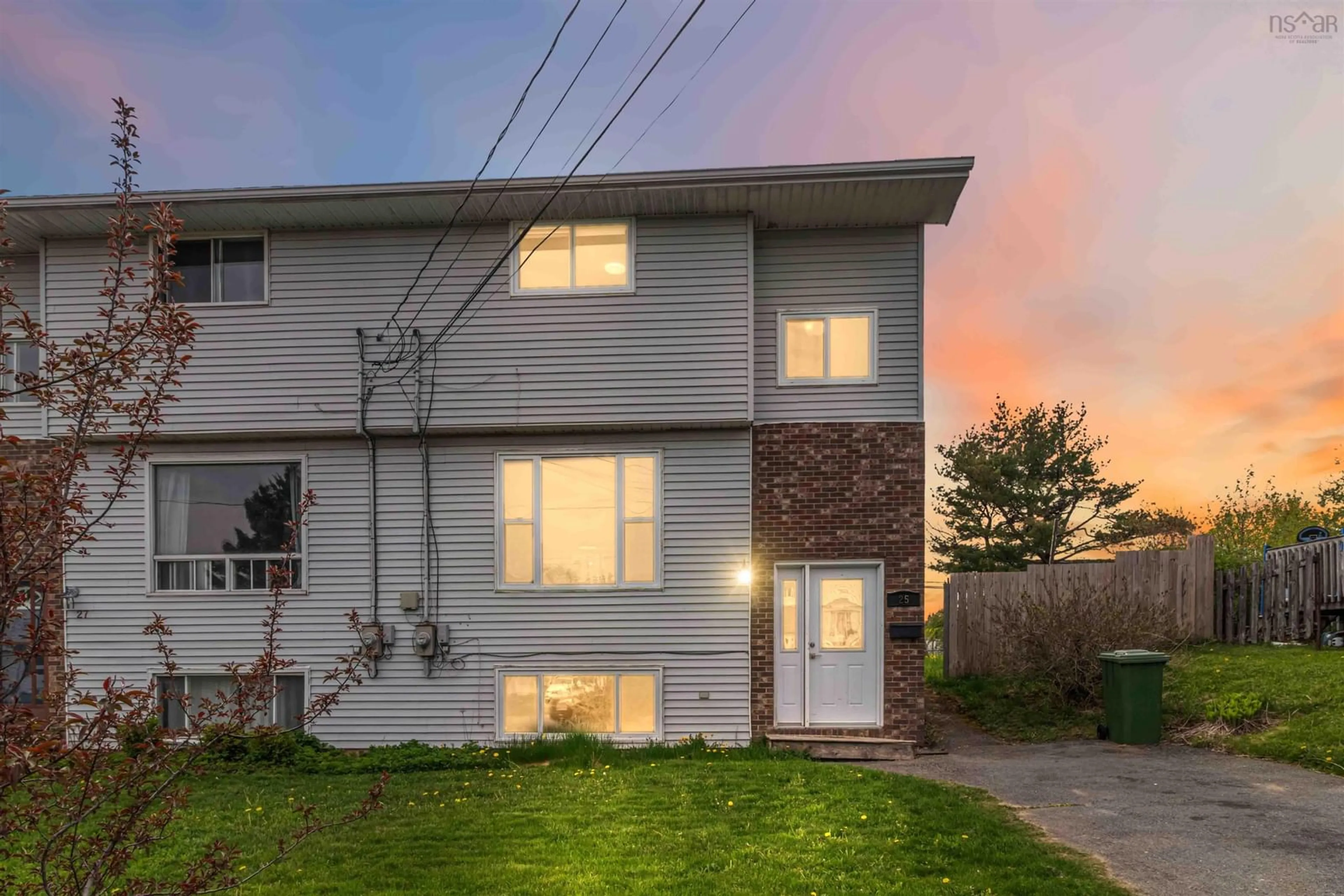 Home with vinyl exterior material, street for 25 Linden Court, Cole Harbour Nova Scotia B2W 4X2
