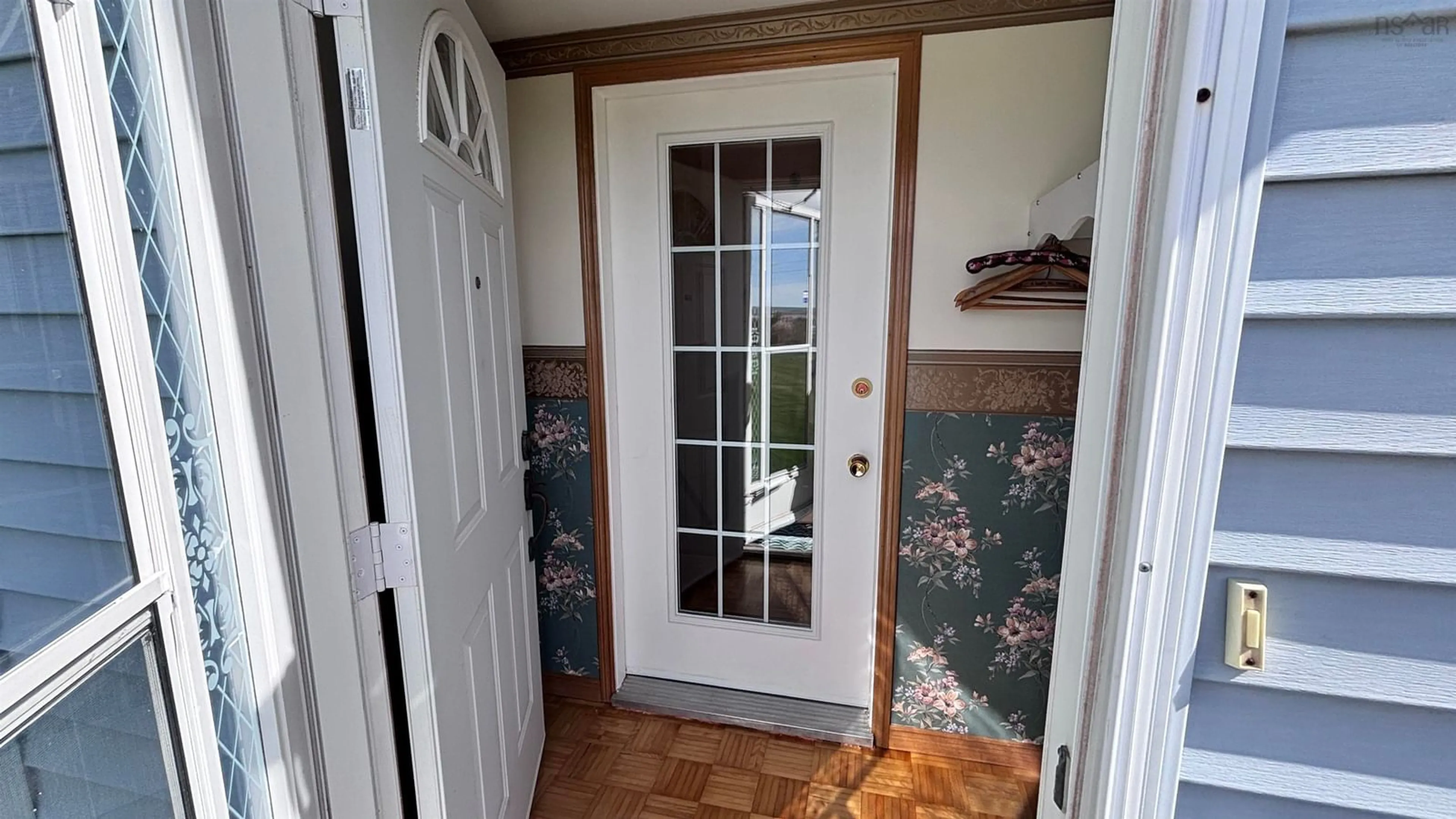 Indoor entryway for 143 Shore Rd, Masstown Nova Scotia B0M 1G0