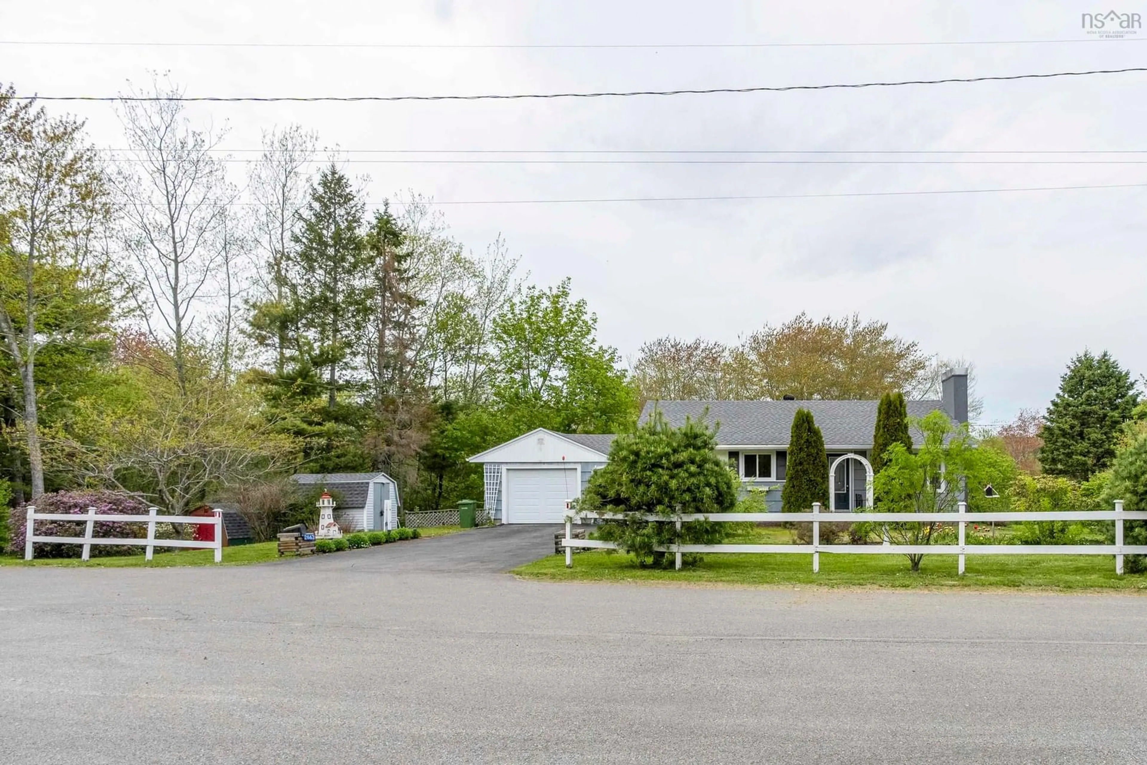 A pic from outside/outdoor area/front of a property/back of a property/a pic from drone, street for 2663 Lovett Rd, Coldbrook Nova Scotia B4R 1A5