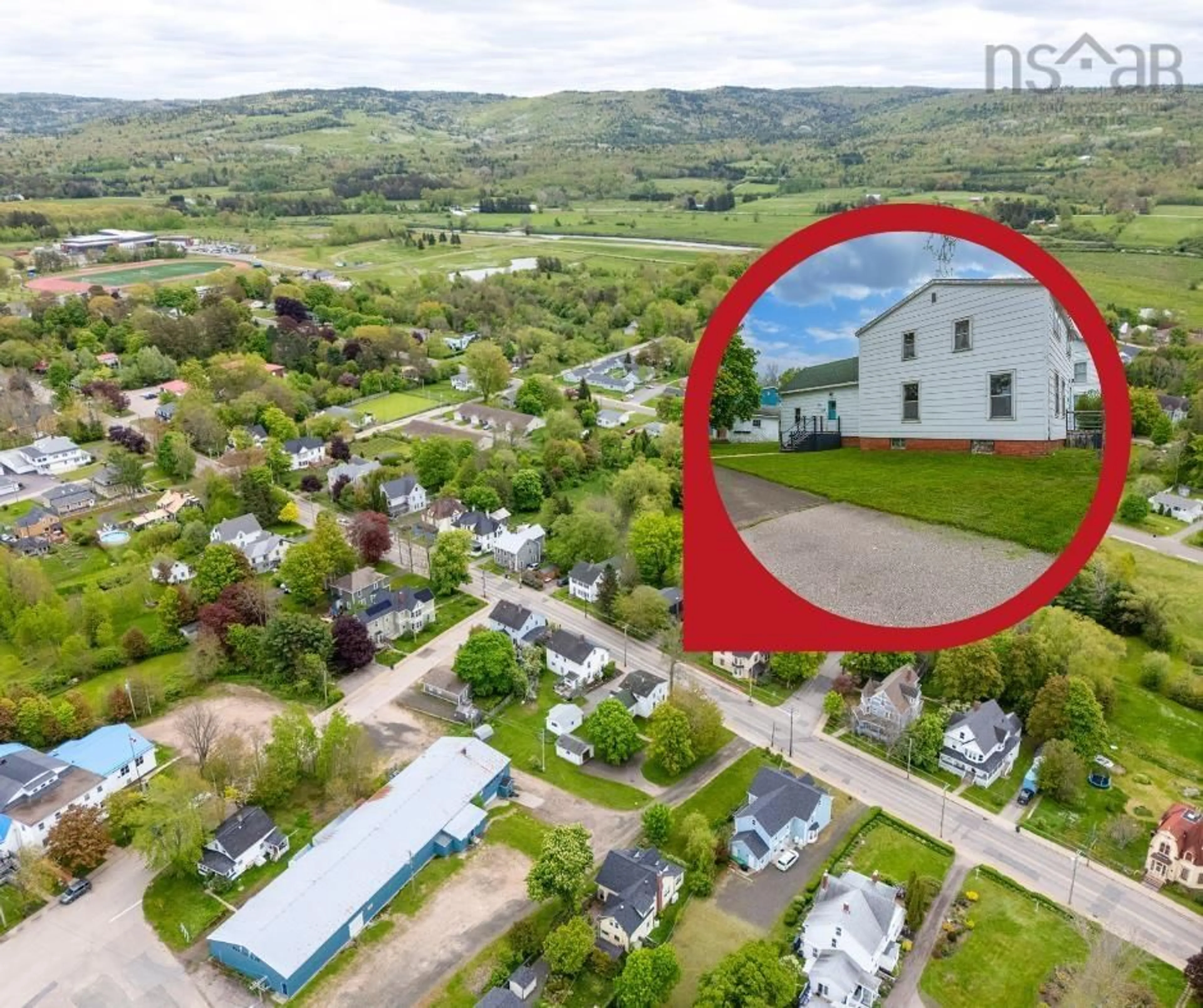 A pic from outside/outdoor area/front of a property/back of a property/a pic from drone, unknown for 335 Granville Street St, Bridgetown Nova Scotia B0S 1C0