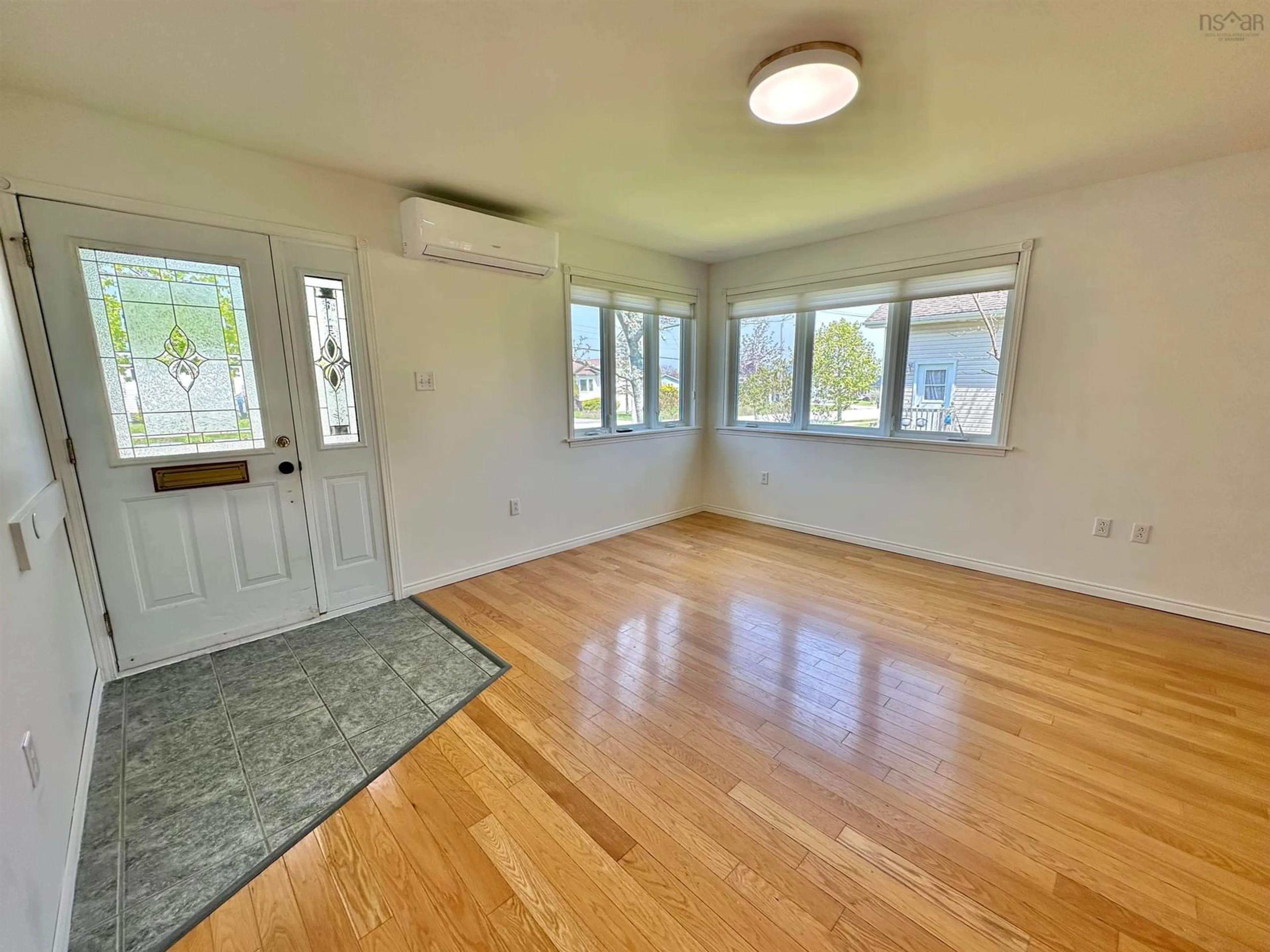 A pic of a room for 469 Brunswick St, Yarmouth Nova Scotia B5A 4V4