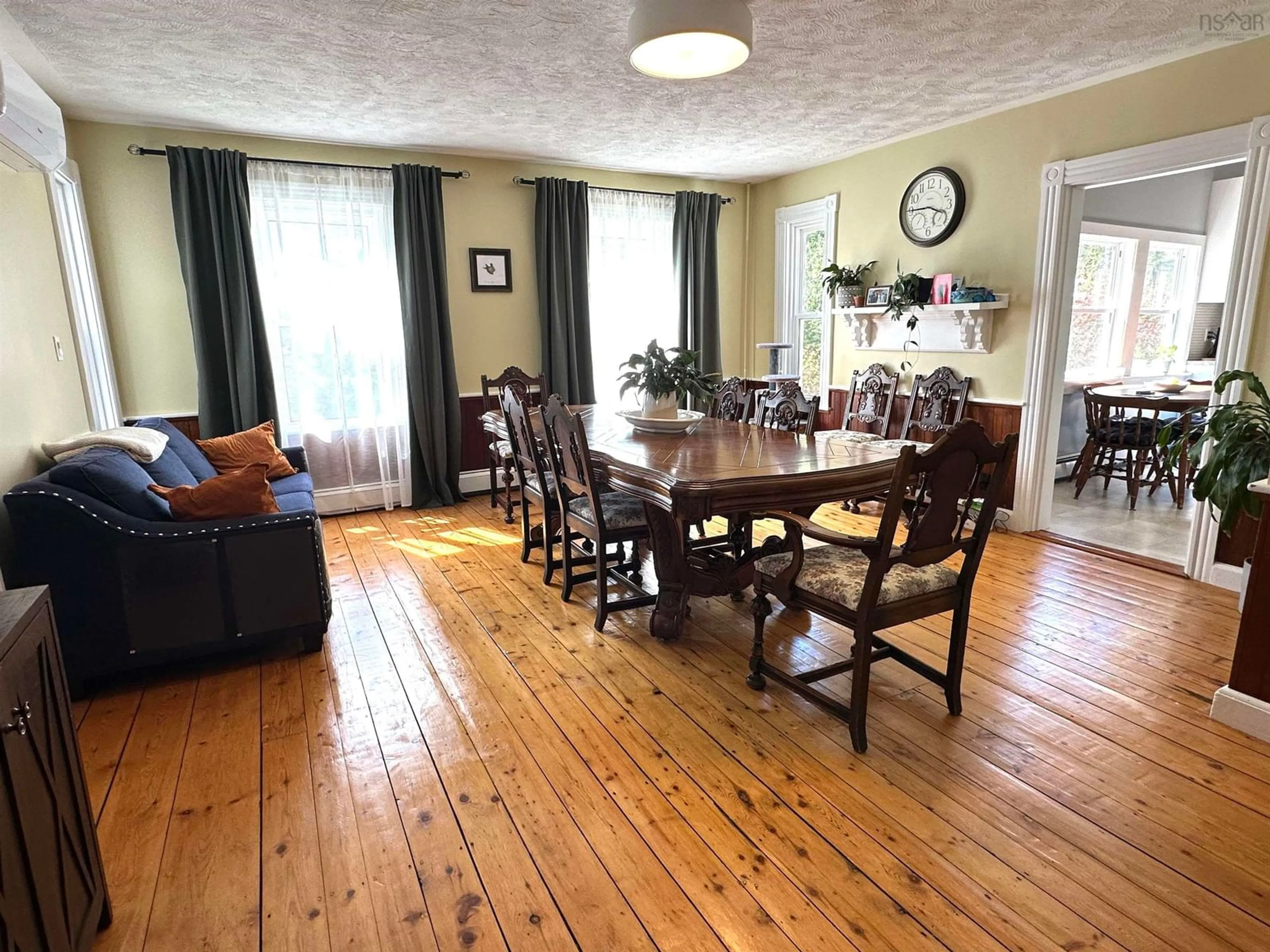 Dining room, wood/laminate floor for 1265 Eastern Shore Rd, Eagle Head Nova Scotia B0J 1H0