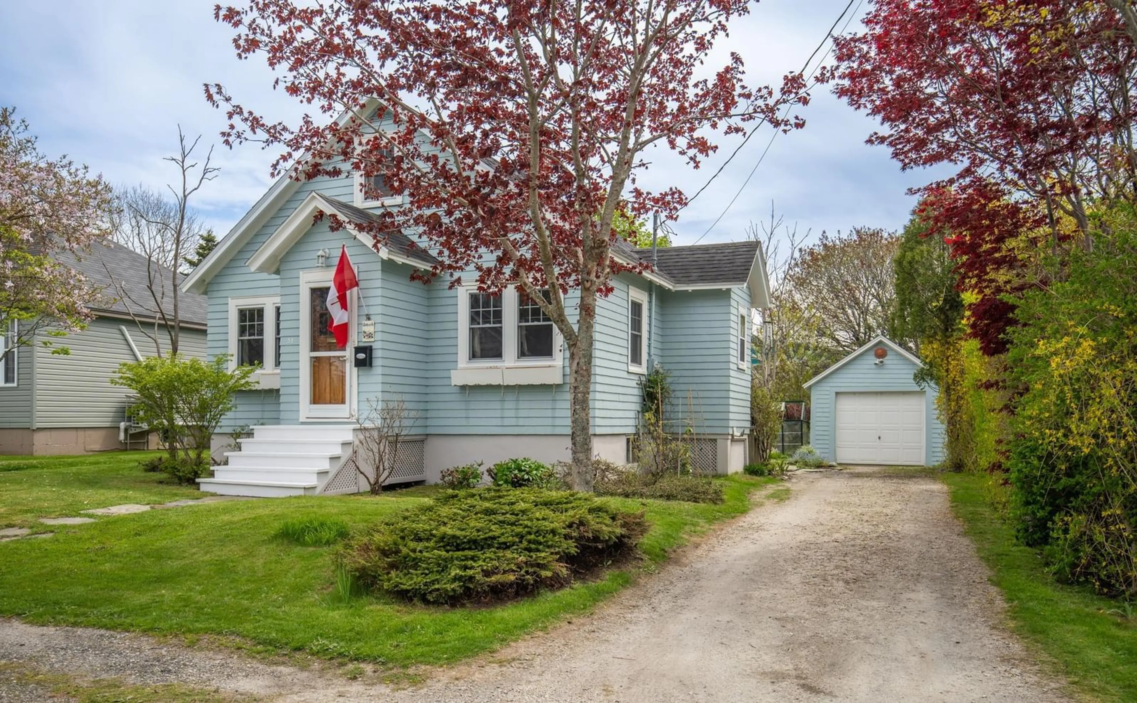 Home with vinyl exterior material, street for Porter St #53, Yarmouth Nova Scotia B5A 2Y8