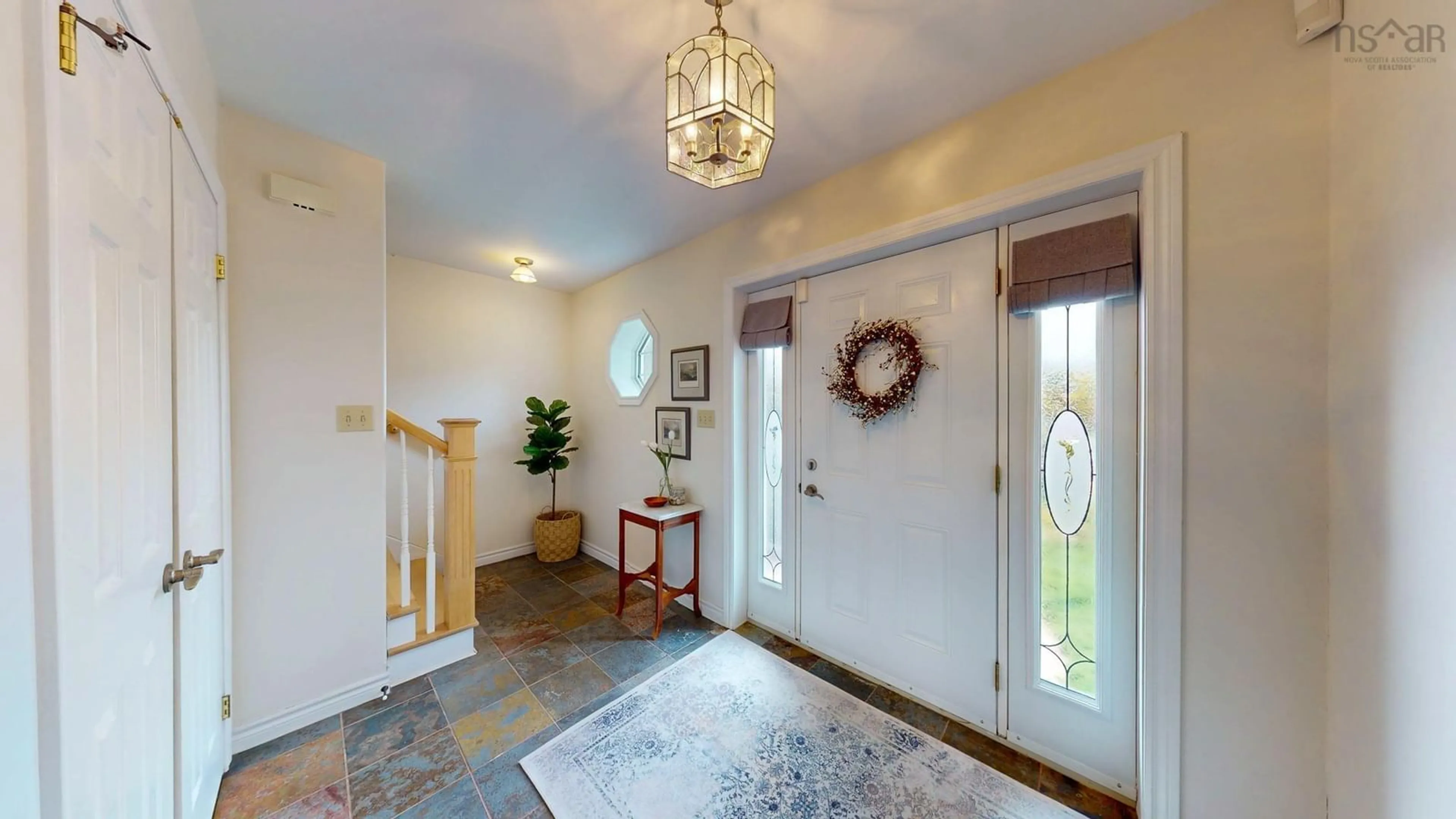 Indoor entryway for 72 Chambers Close, Wolfville Nova Scotia B4P 2S8