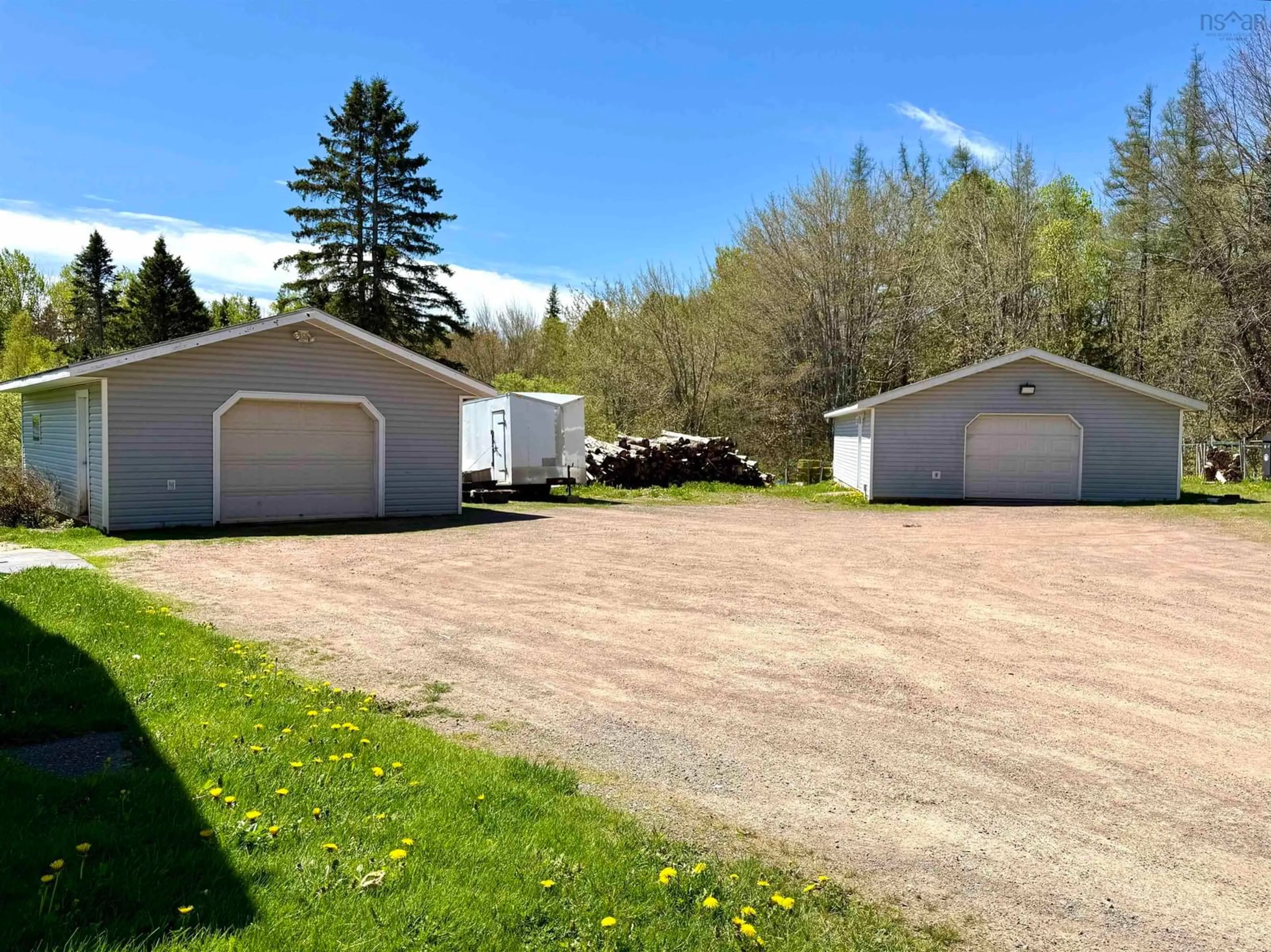 Indoor garage for 500 242 Hwy, River Hebert Nova Scotia B0L 1G0