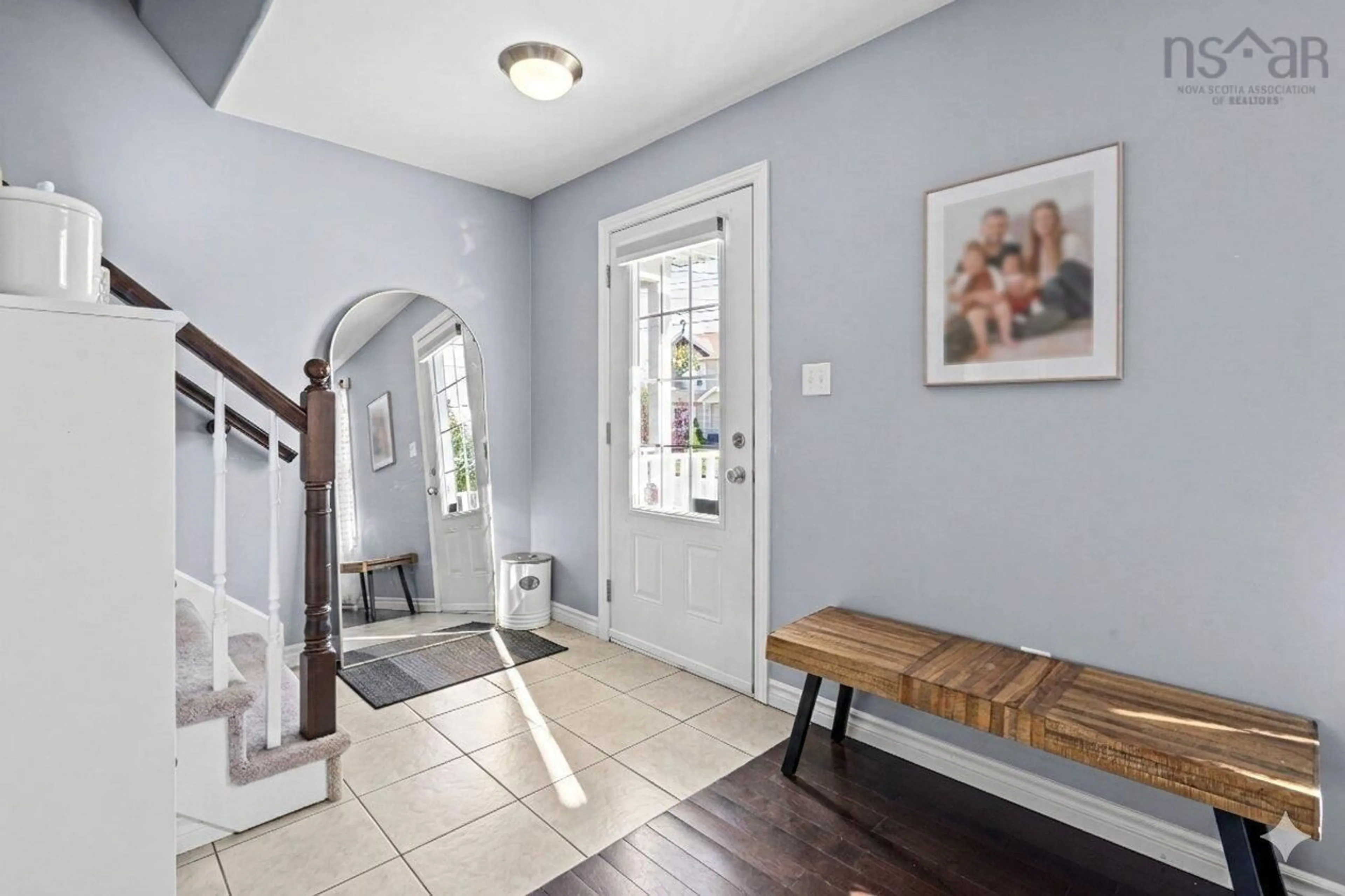 Indoor entryway for 77 Katrina Cres, Halifax Nova Scotia B3P 0C2