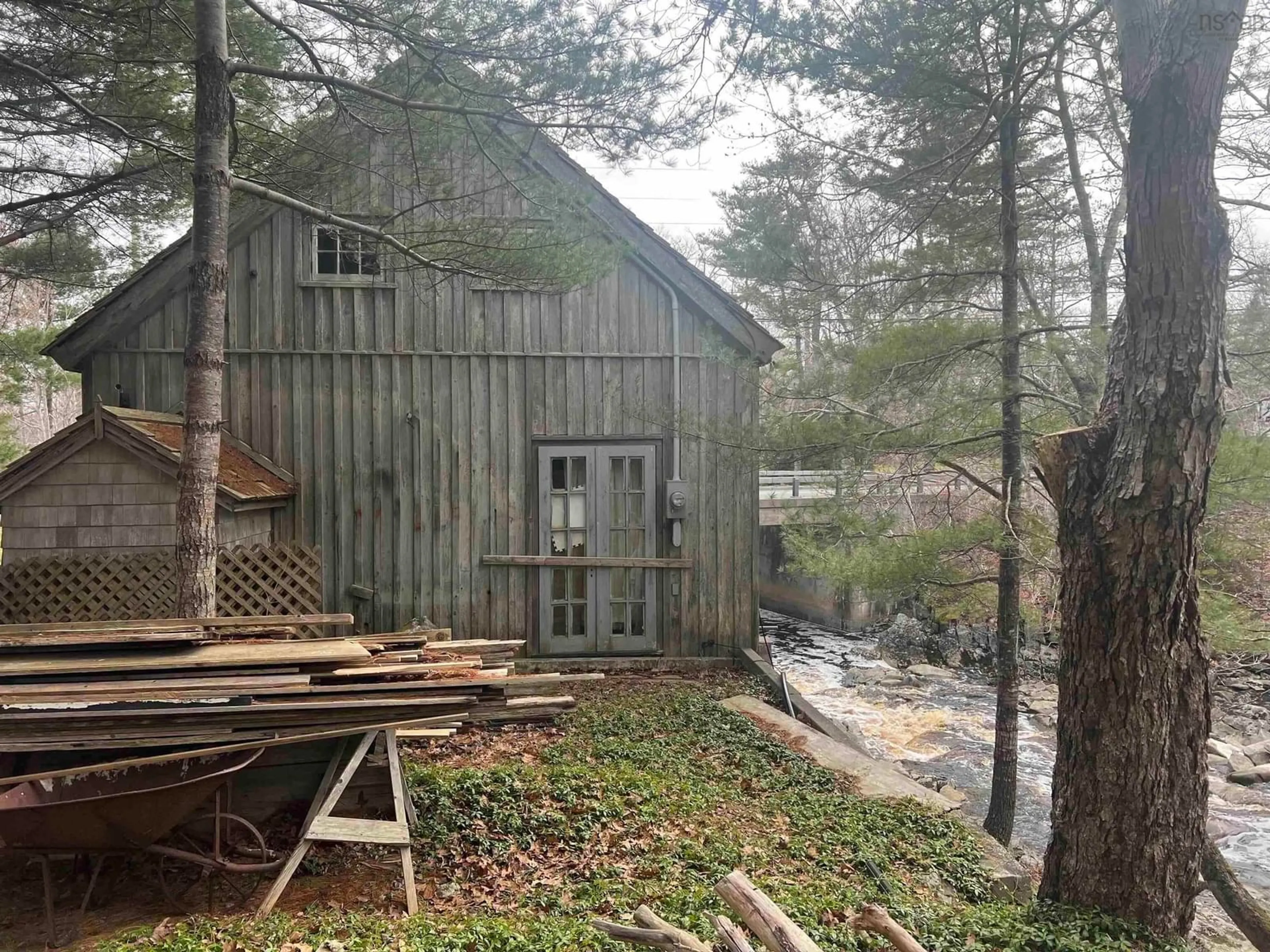 Shed for 1582 Highway 103, Sable River Nova Scotia B0T 1E0