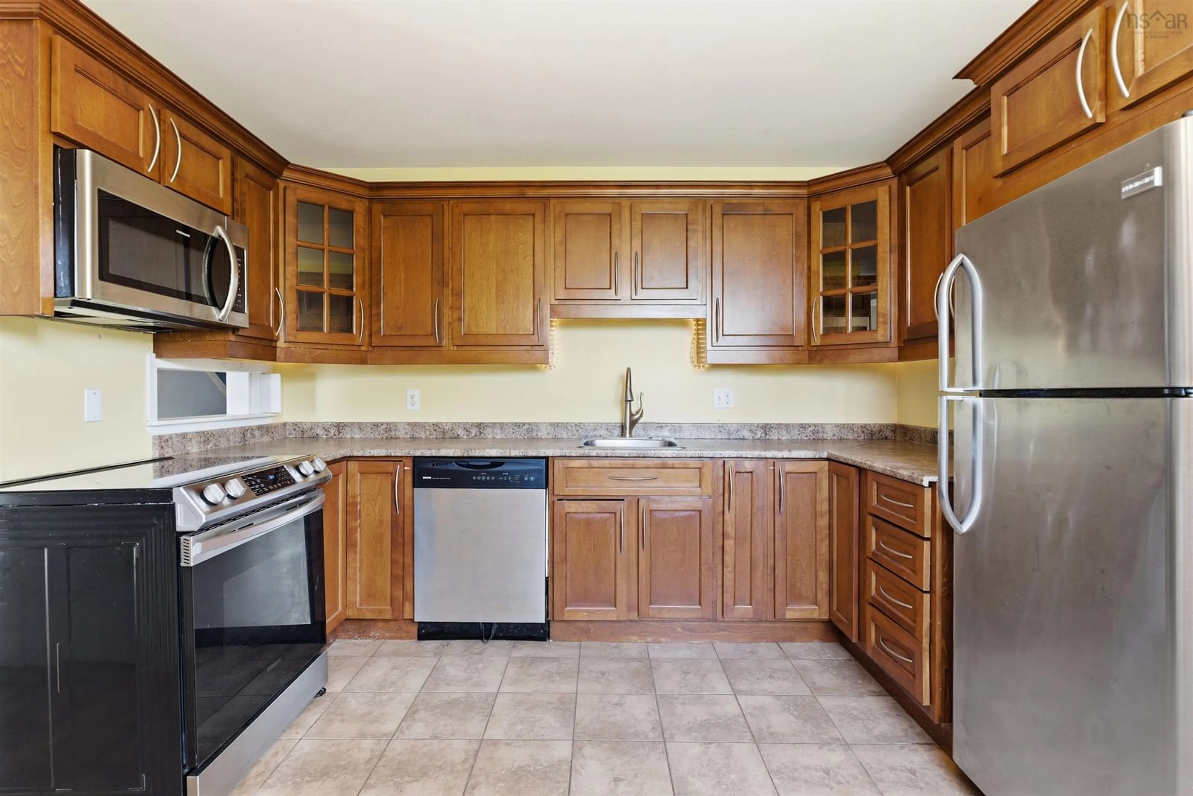 Standard kitchen, ceramic/tile floor for 12 Aberdeen Crt, Dartmouth Nova Scotia B2X 1K4