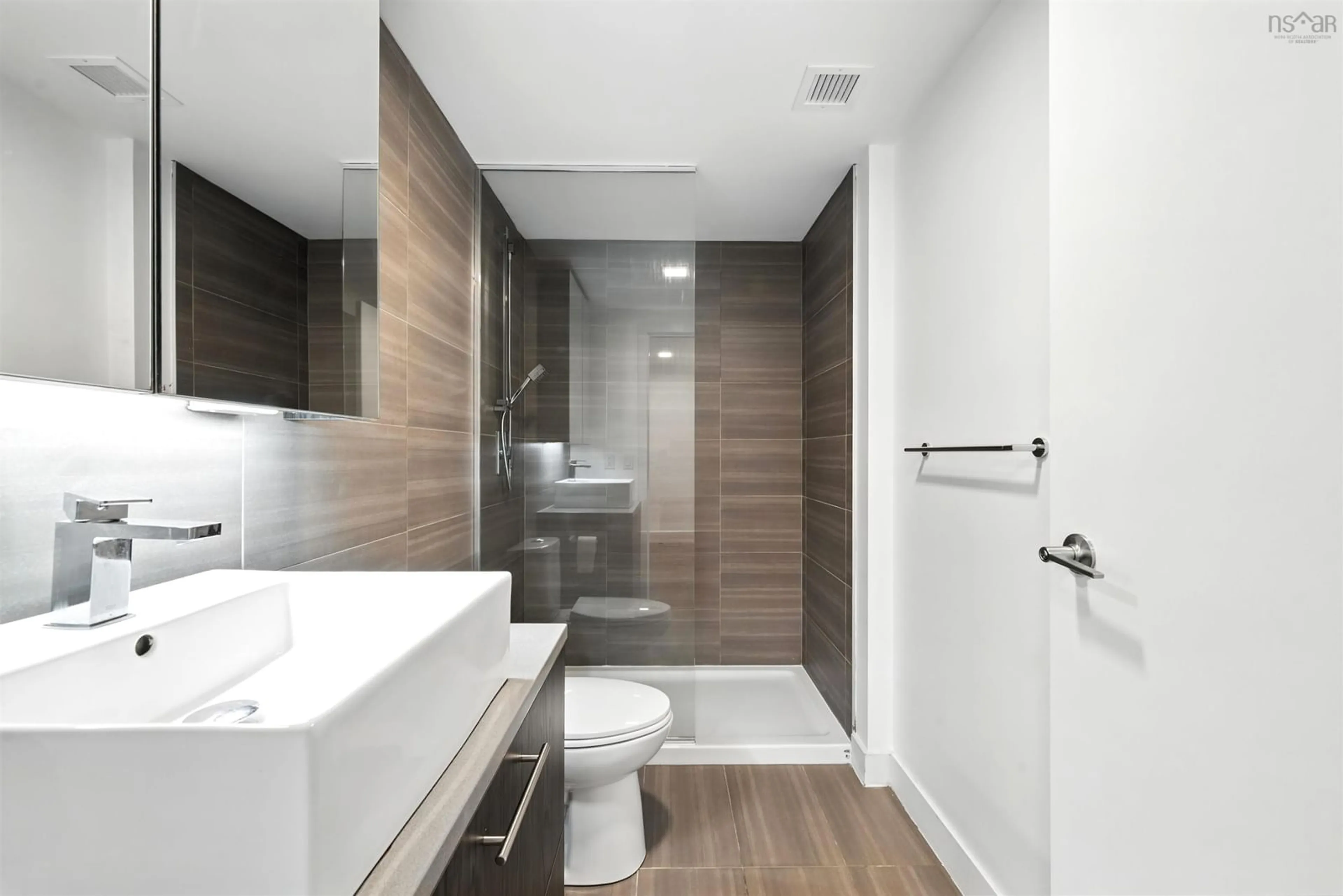 Contemporary bathroom, ceramic/tile floor for 1048 Wellington St #519, Halifax Nova Scotia B3H 2Z8
