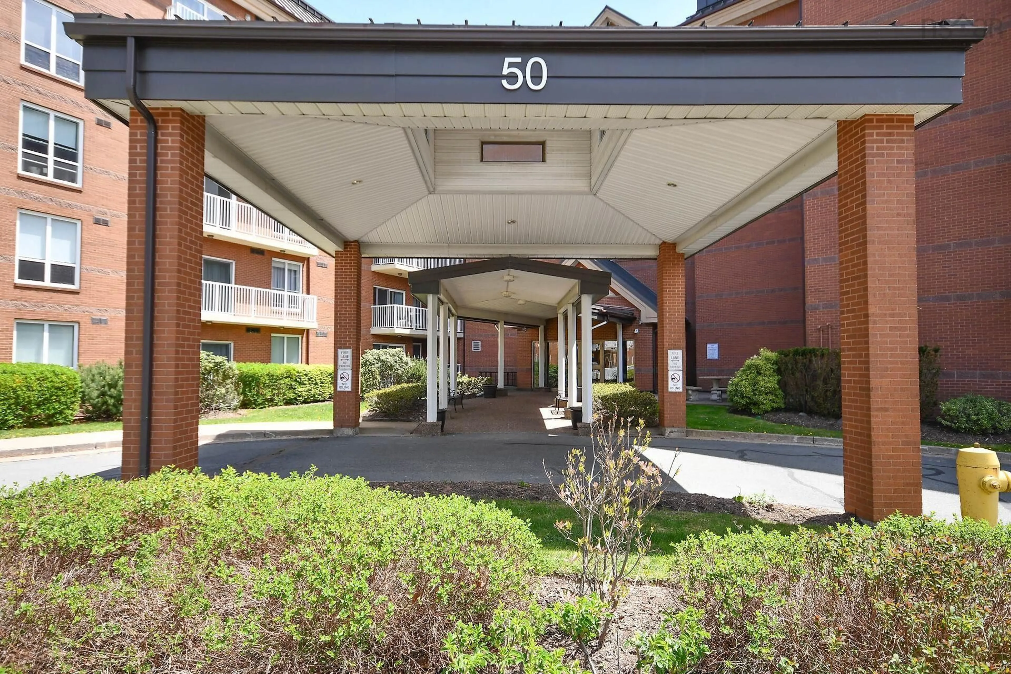 Indoor foyer for 416-50 Nelsons Landing Blvd, Halifax Nova Scotia B4A 4K3