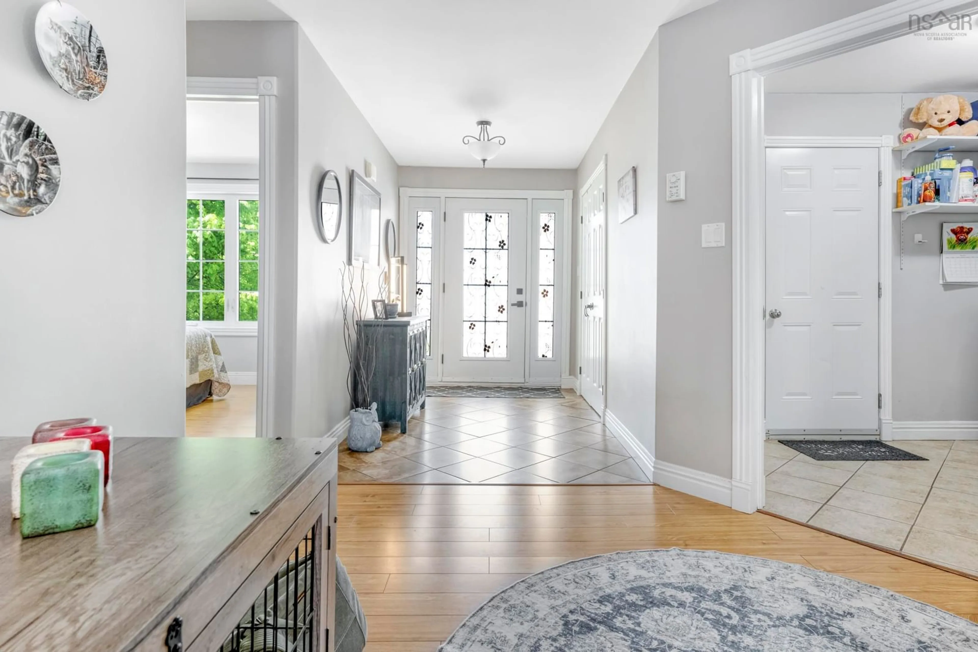 Indoor entryway for 277 Victoria Rd, Lunenburg Nova Scotia B0J 2C0