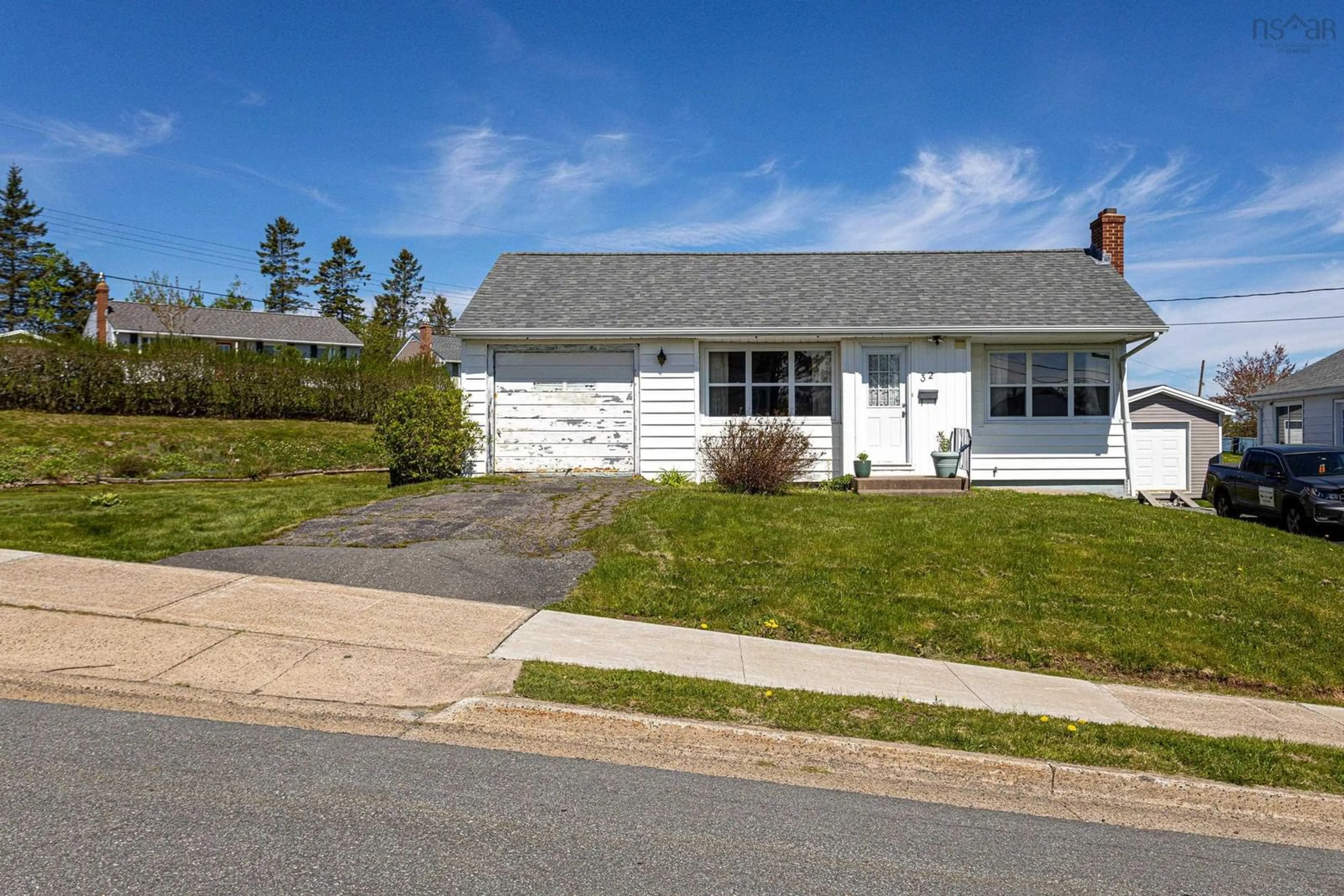 Home with vinyl exterior material, street for 32 Arvida Ave, Halifax Nova Scotia B3R 1K6