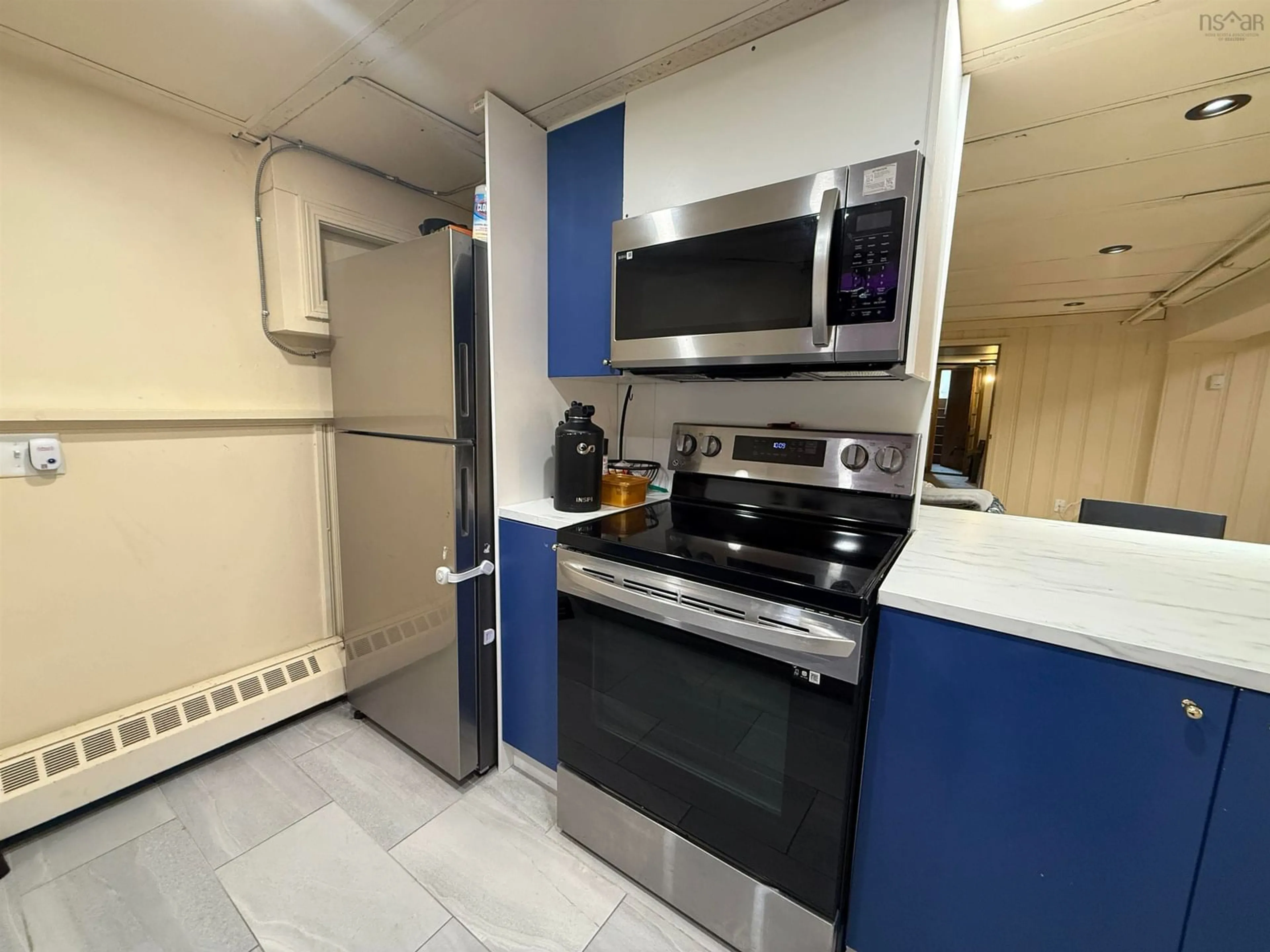 Standard kitchen, unknown for 2181-2185 Harvard St, Halifax Nova Scotia B4L 2S8