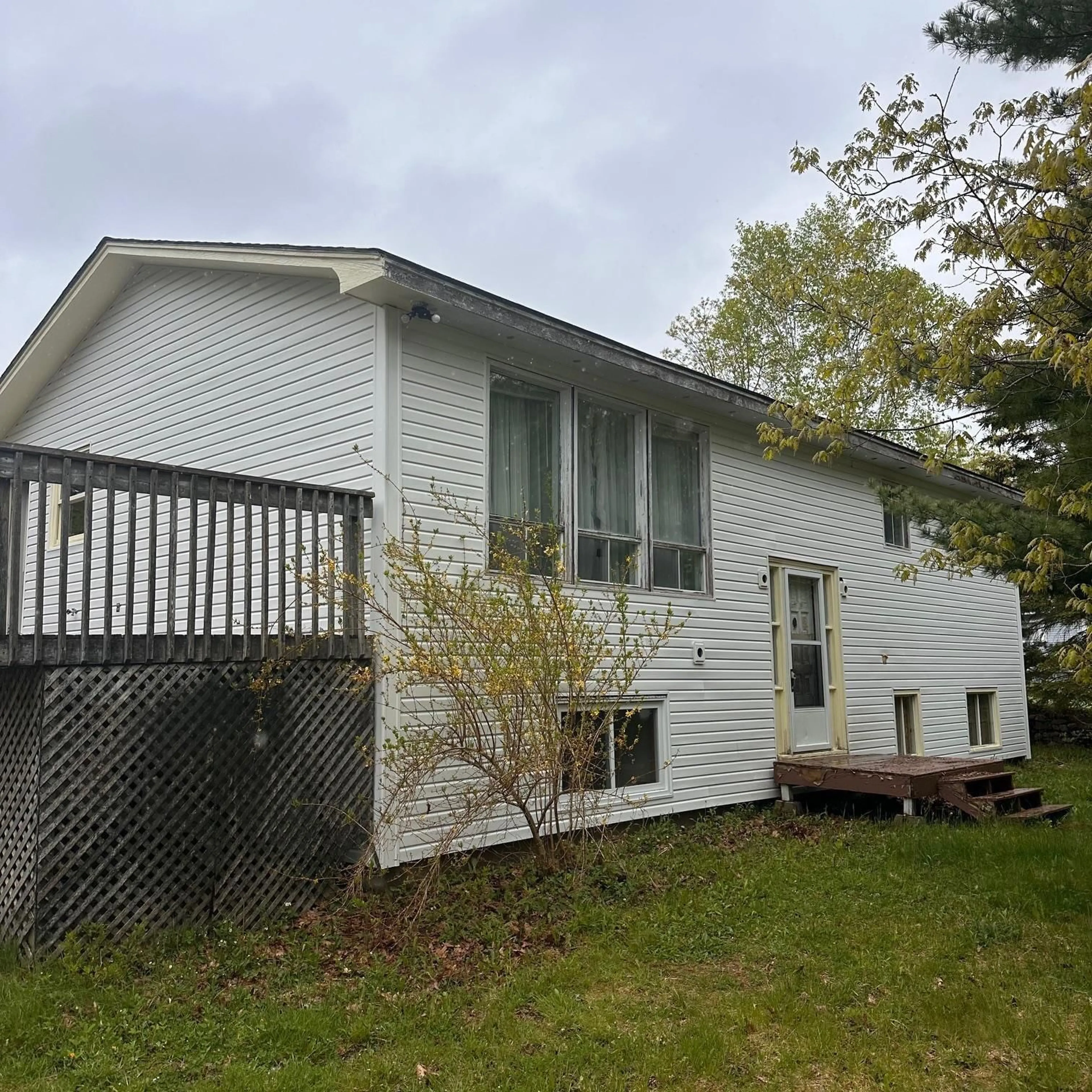 Home with vinyl exterior material, unknown for 282 Croft Rd, Chester Basin Nova Scotia B0J 1K0