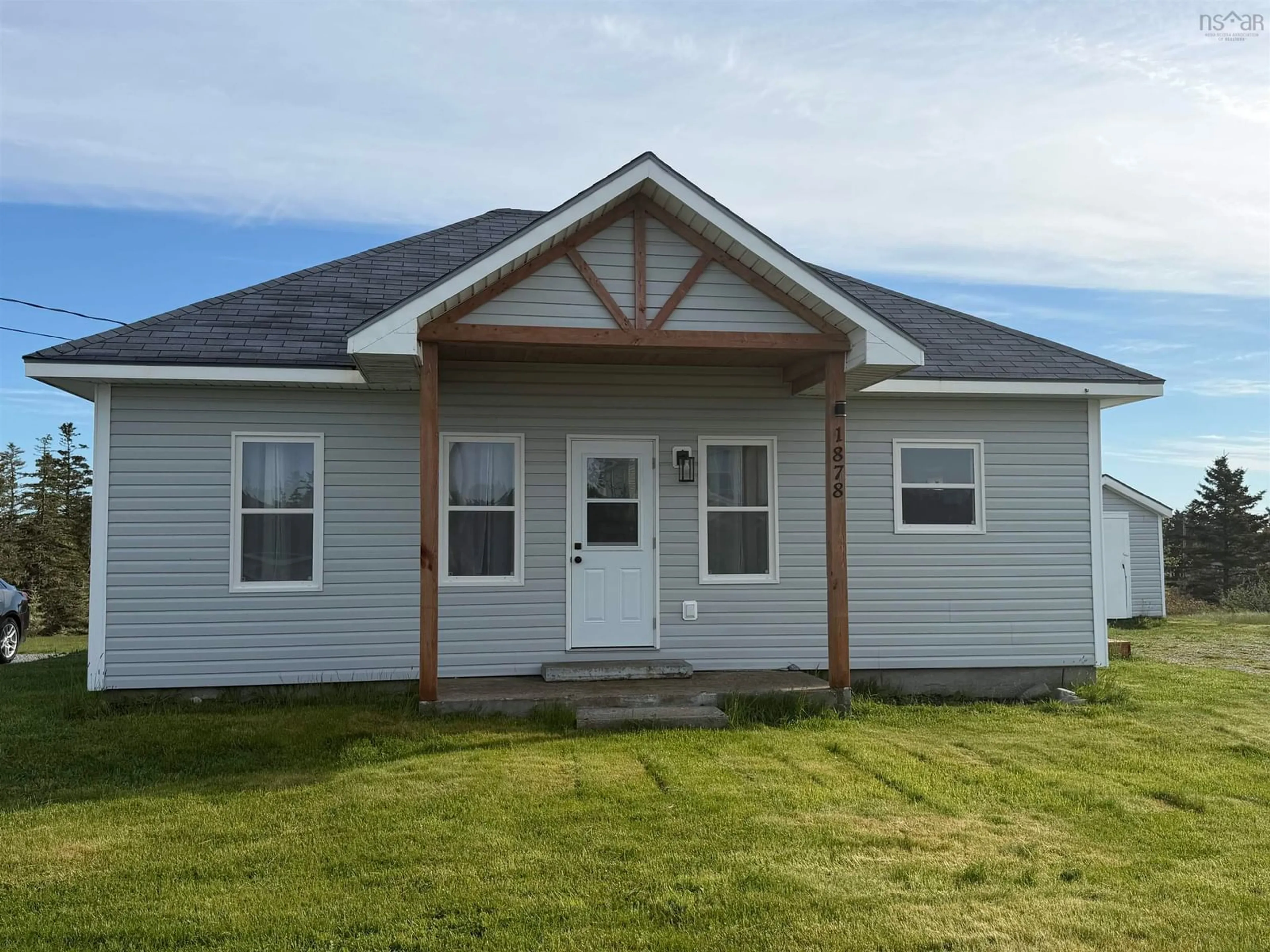 Home with vinyl exterior material, building for 1878 330 Hwy, Newellton Nova Scotia B0W 1P0