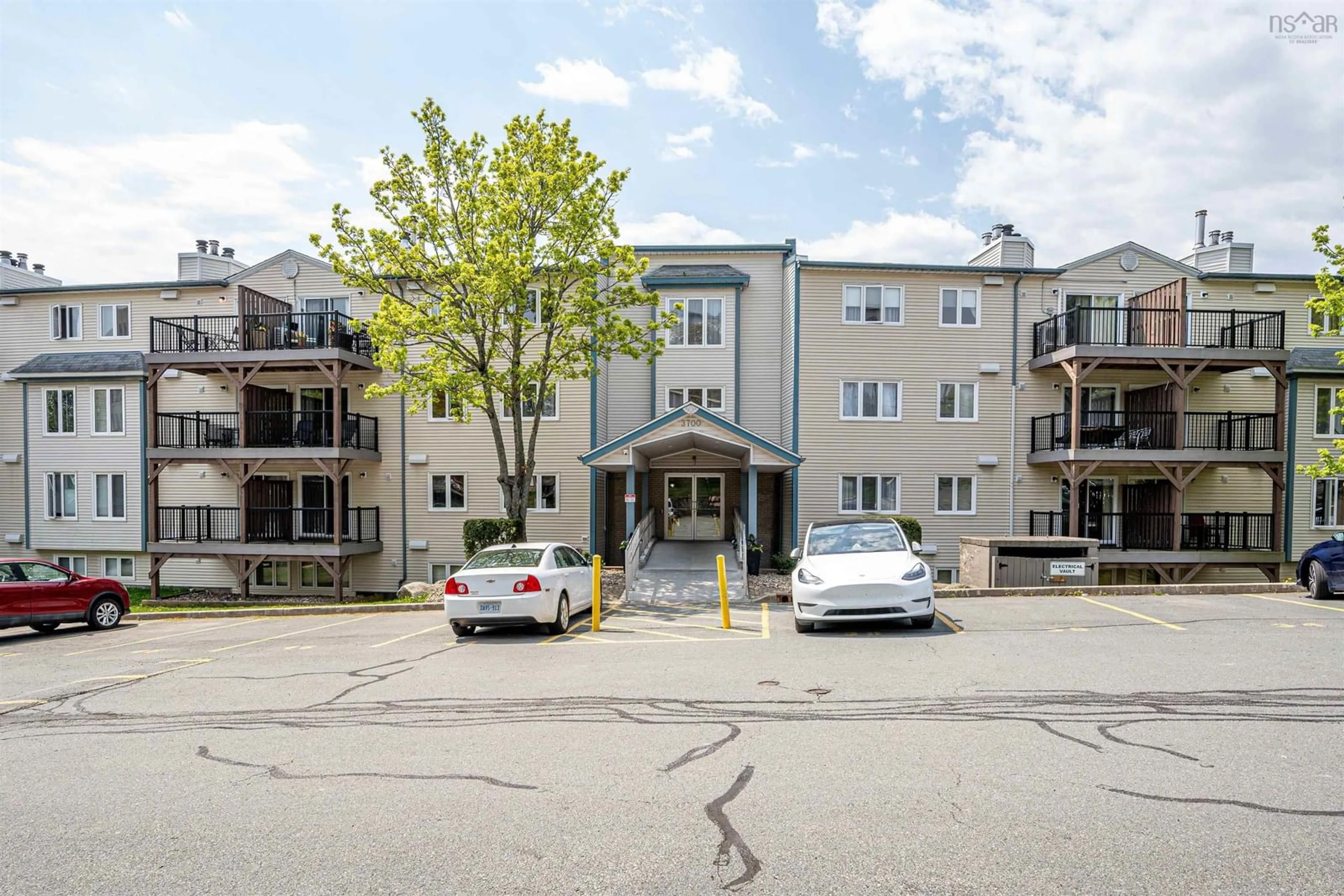 Patio, unknown for 3700 John Parr Dr #422, Halifax Nova Scotia B3K 5V4