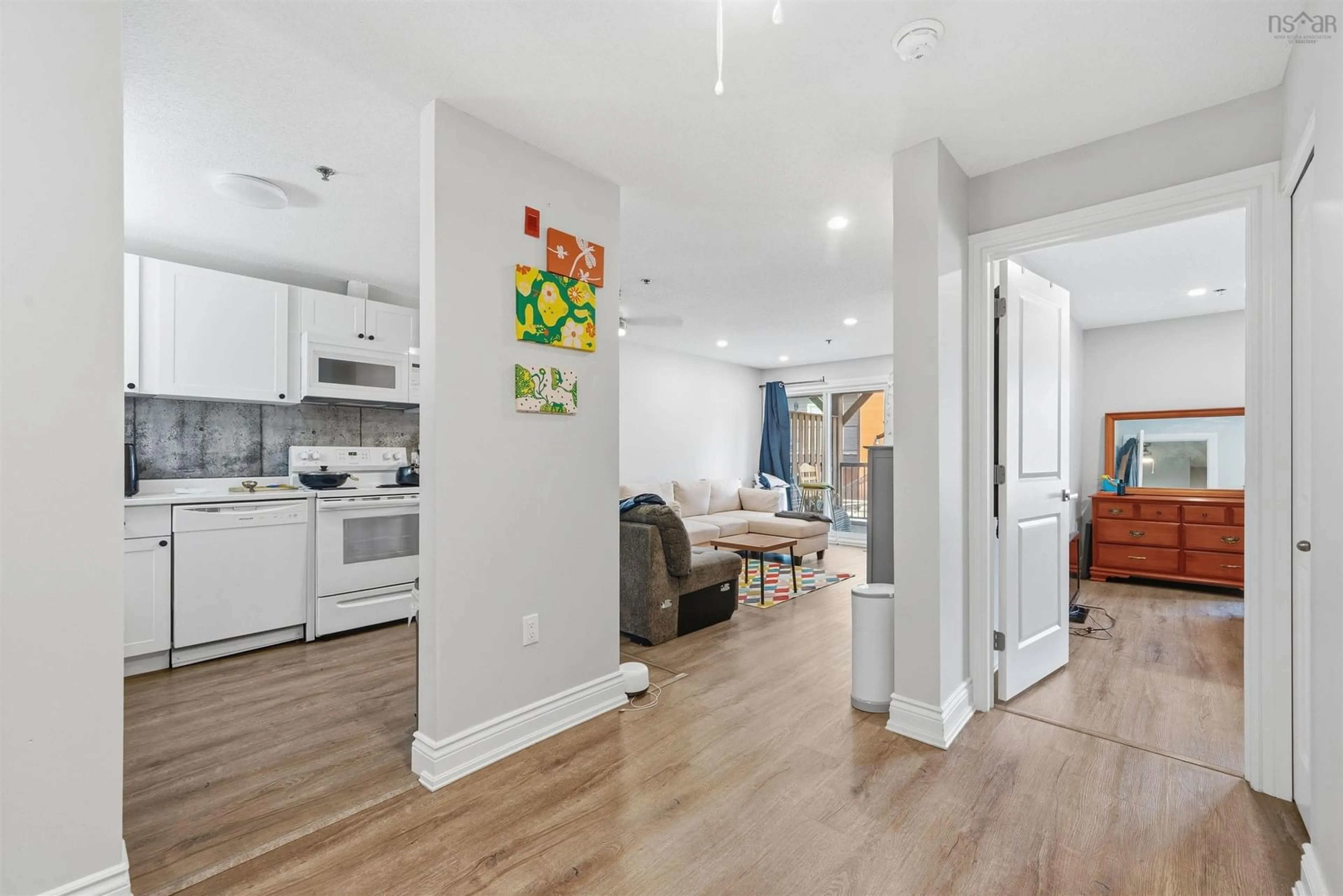 Open concept kitchen, unknown for 3700 John Parr Dr #422, Halifax Nova Scotia B3K 5V4