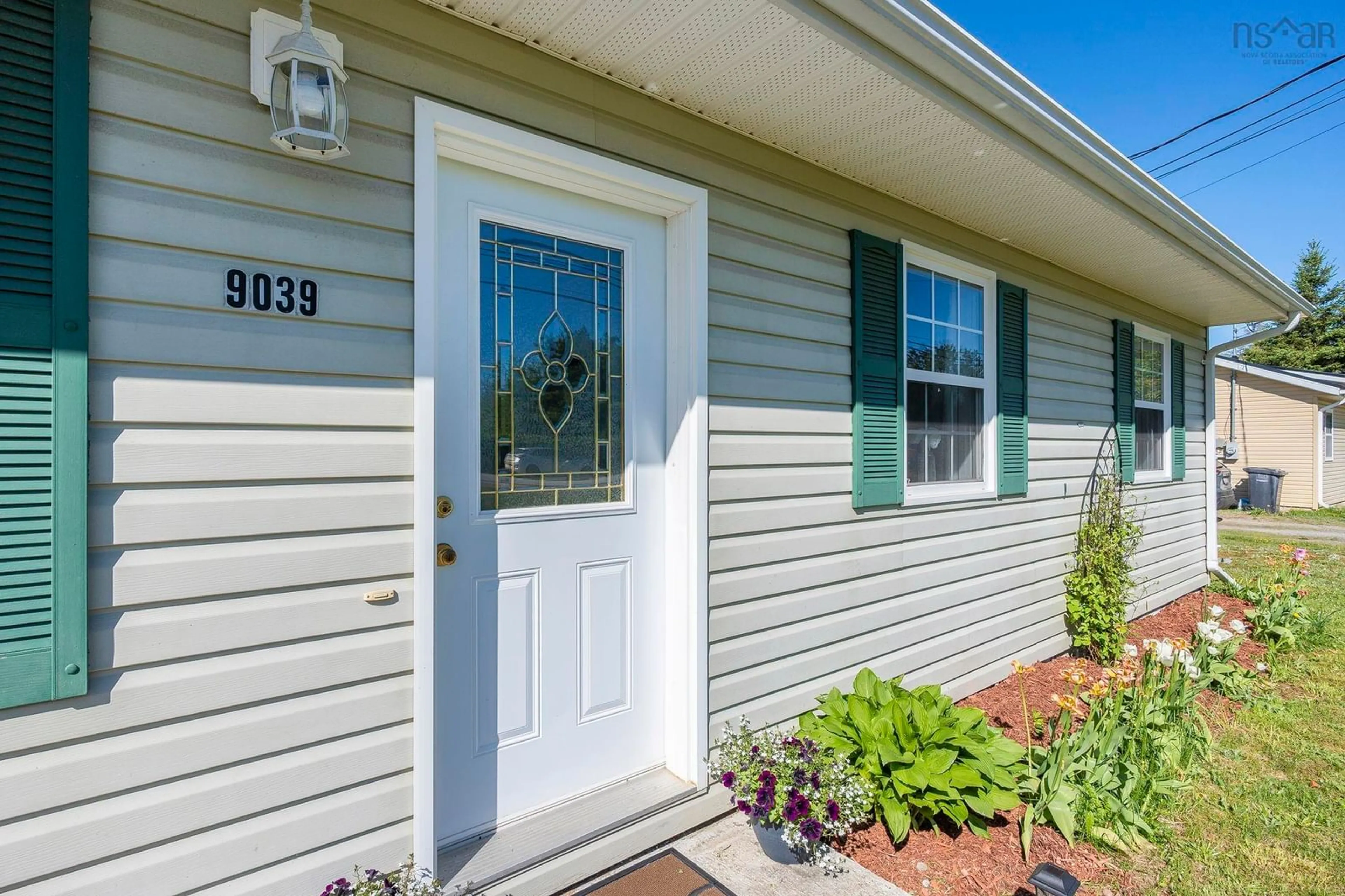 Home with vinyl exterior material, street for 9039 10 Hwy, Nictaux Nova Scotia B0S 1P0