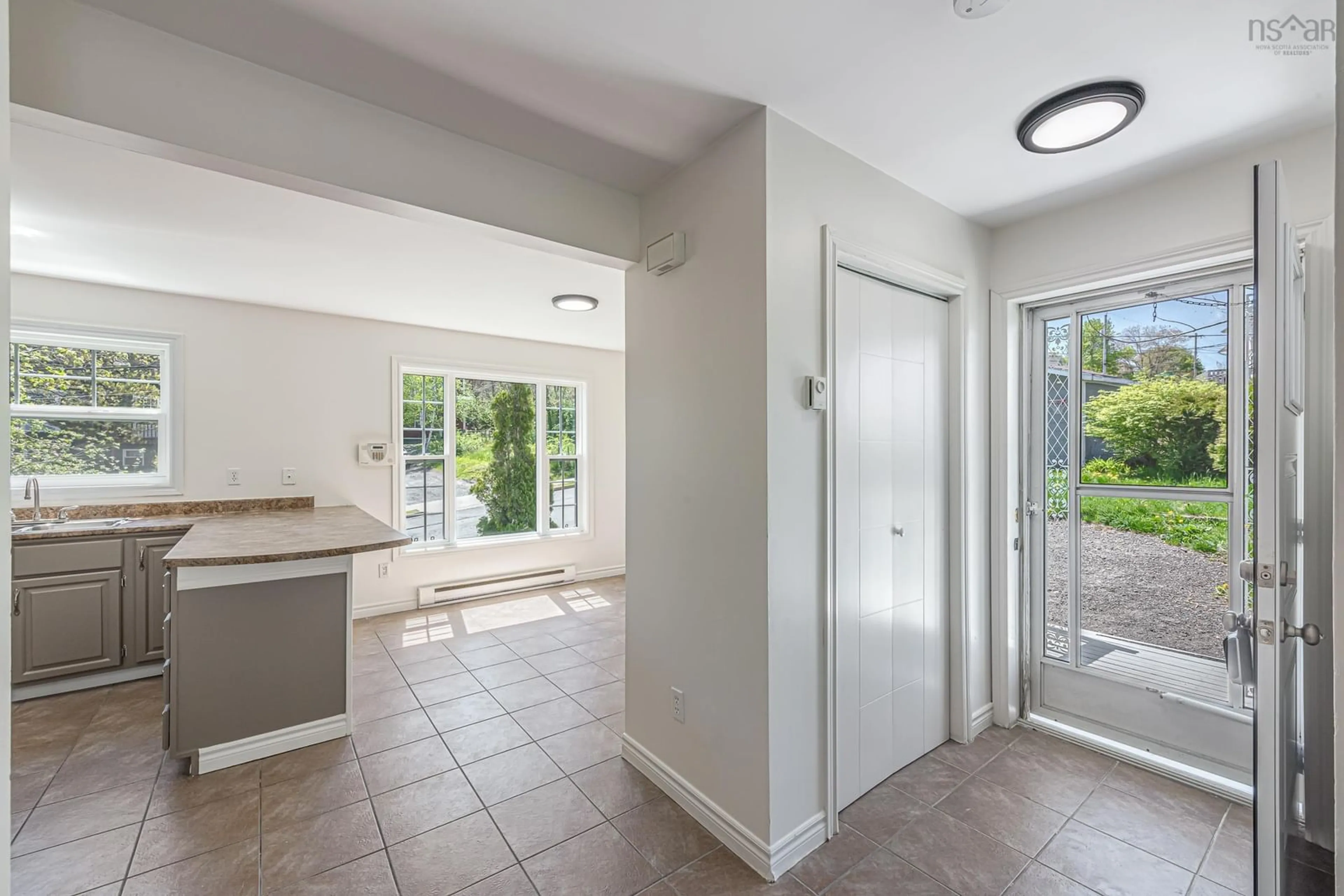 Indoor entryway for 41 Mountain Rd, Halifax Nova Scotia B3N 1A3