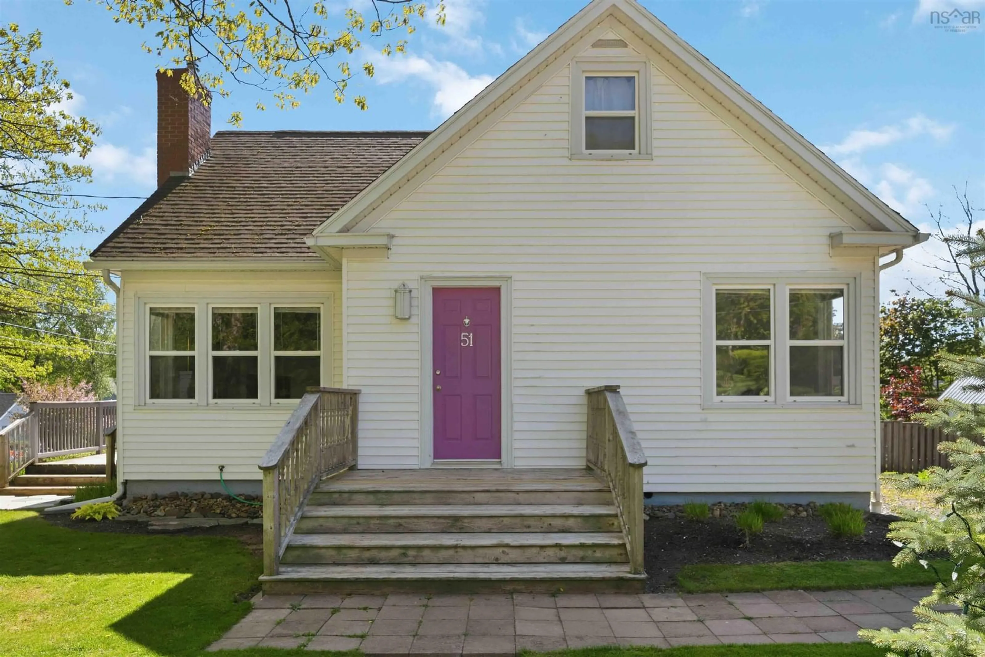 Home with vinyl exterior material, street for 51 Hillside Ave, Kentville Nova Scotia B4N 1X9