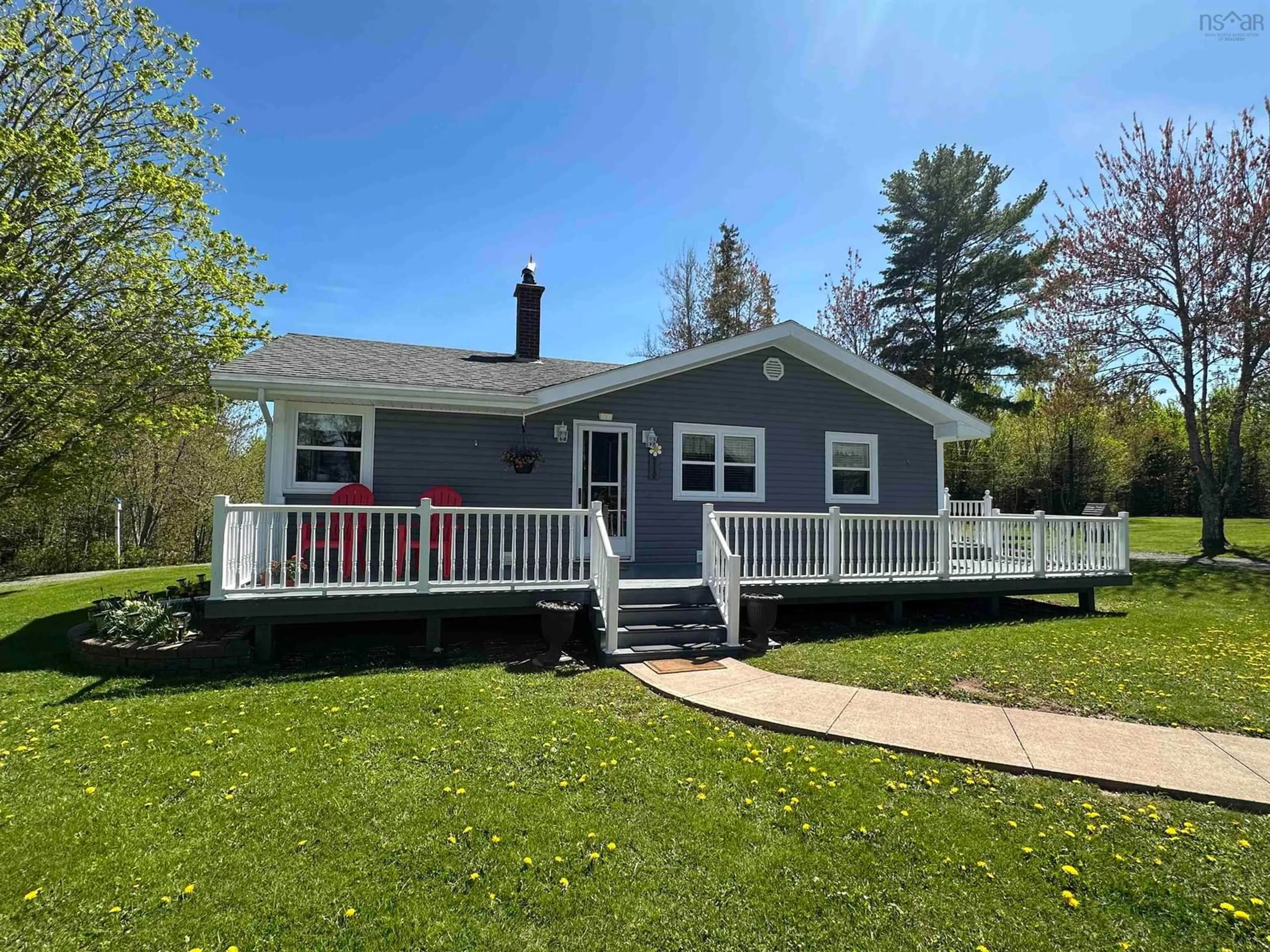 Home with vinyl exterior material, water/lake/river/ocean view for 4139 East River East Side Rd, Plymouth Nova Scotia B2H 5C5