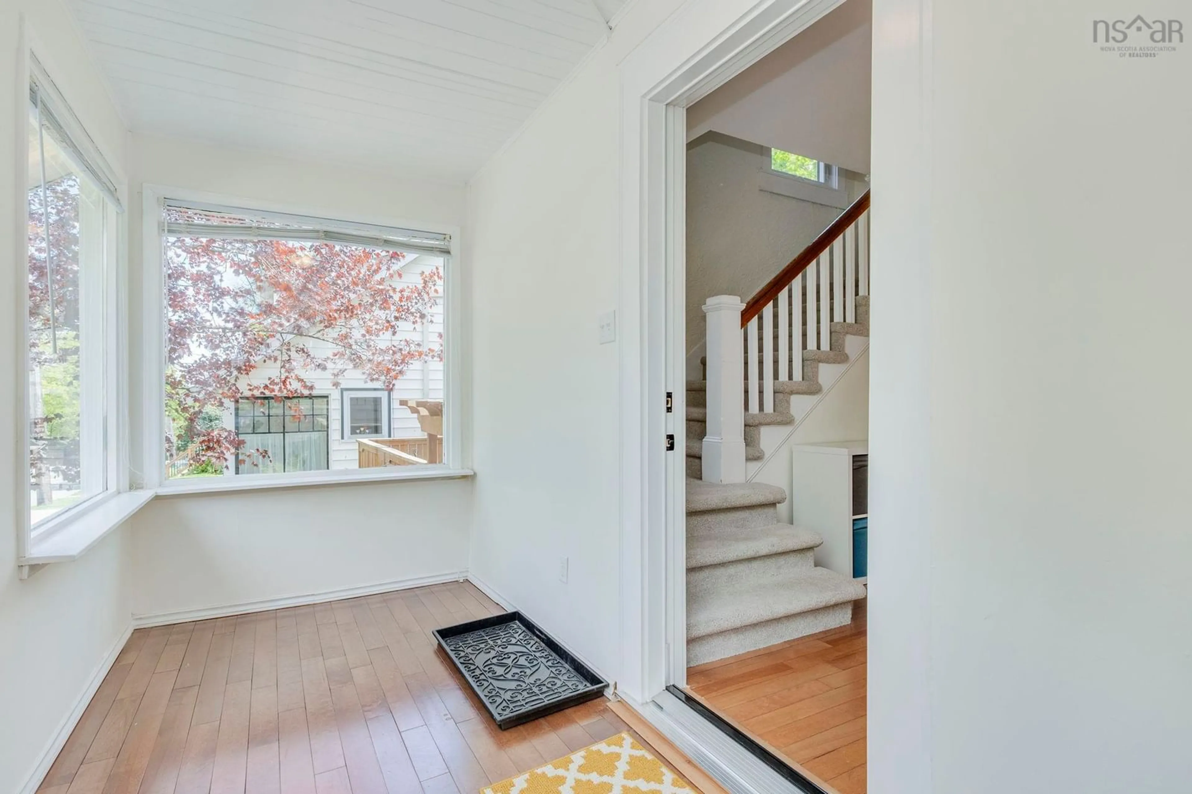Indoor entryway for 39 Maple St, Dartmouth Nova Scotia B3A 1X9