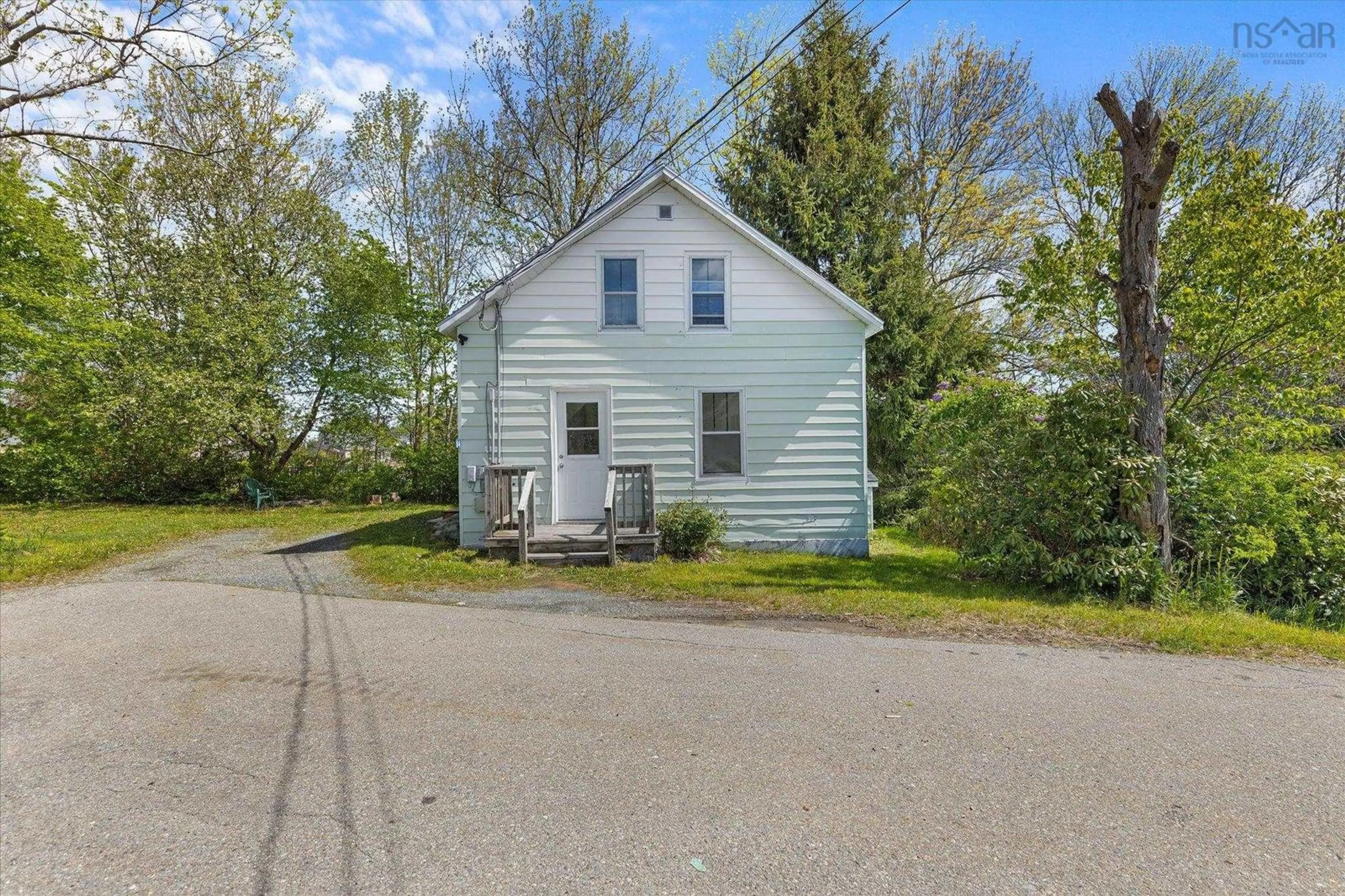 Unknown for 84 Lawrence St, Liverpool Nova Scotia B0T 1K0