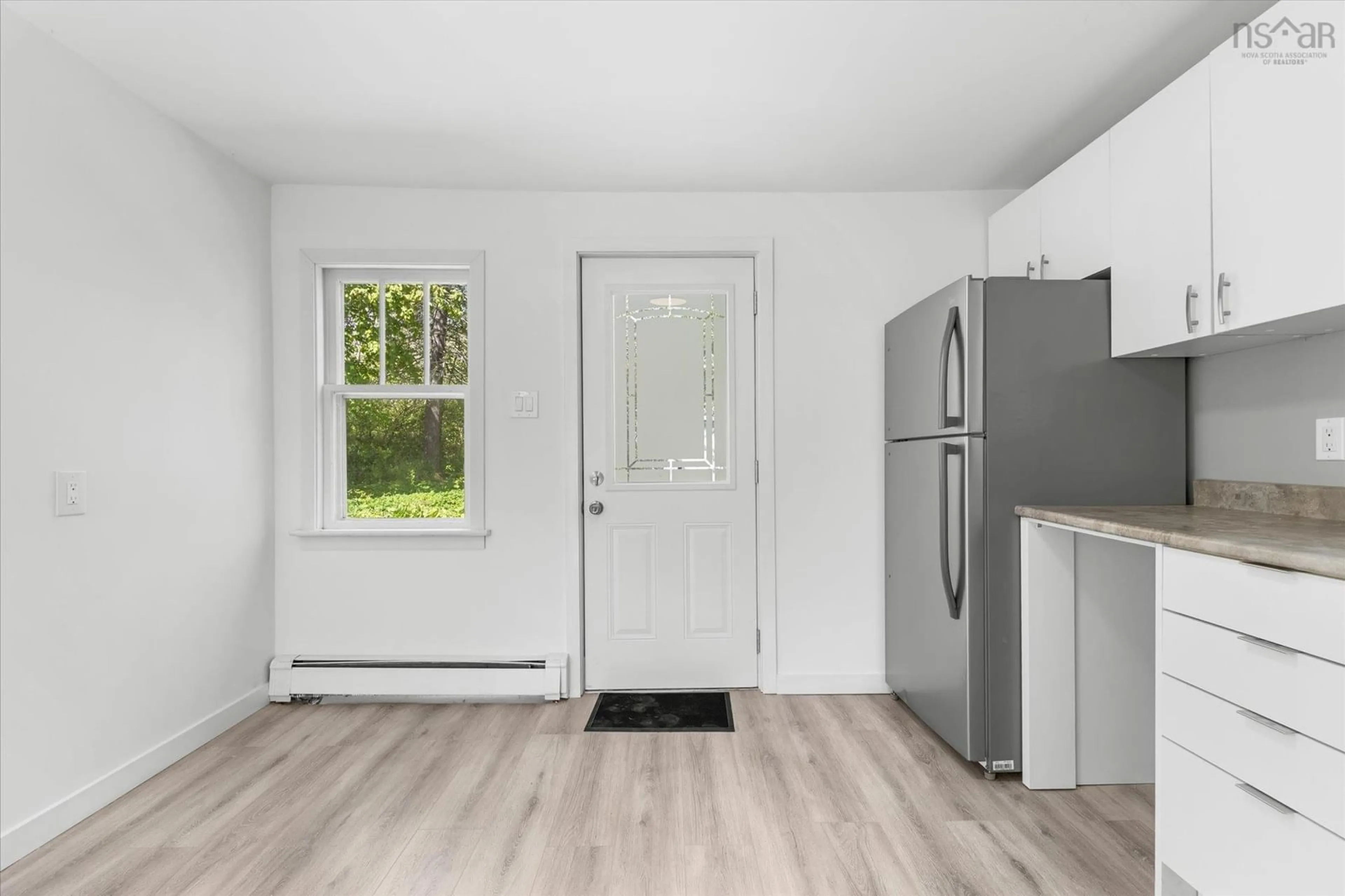Standard kitchen, unknown for 84 Lawrence St, Liverpool Nova Scotia B0T 1K0