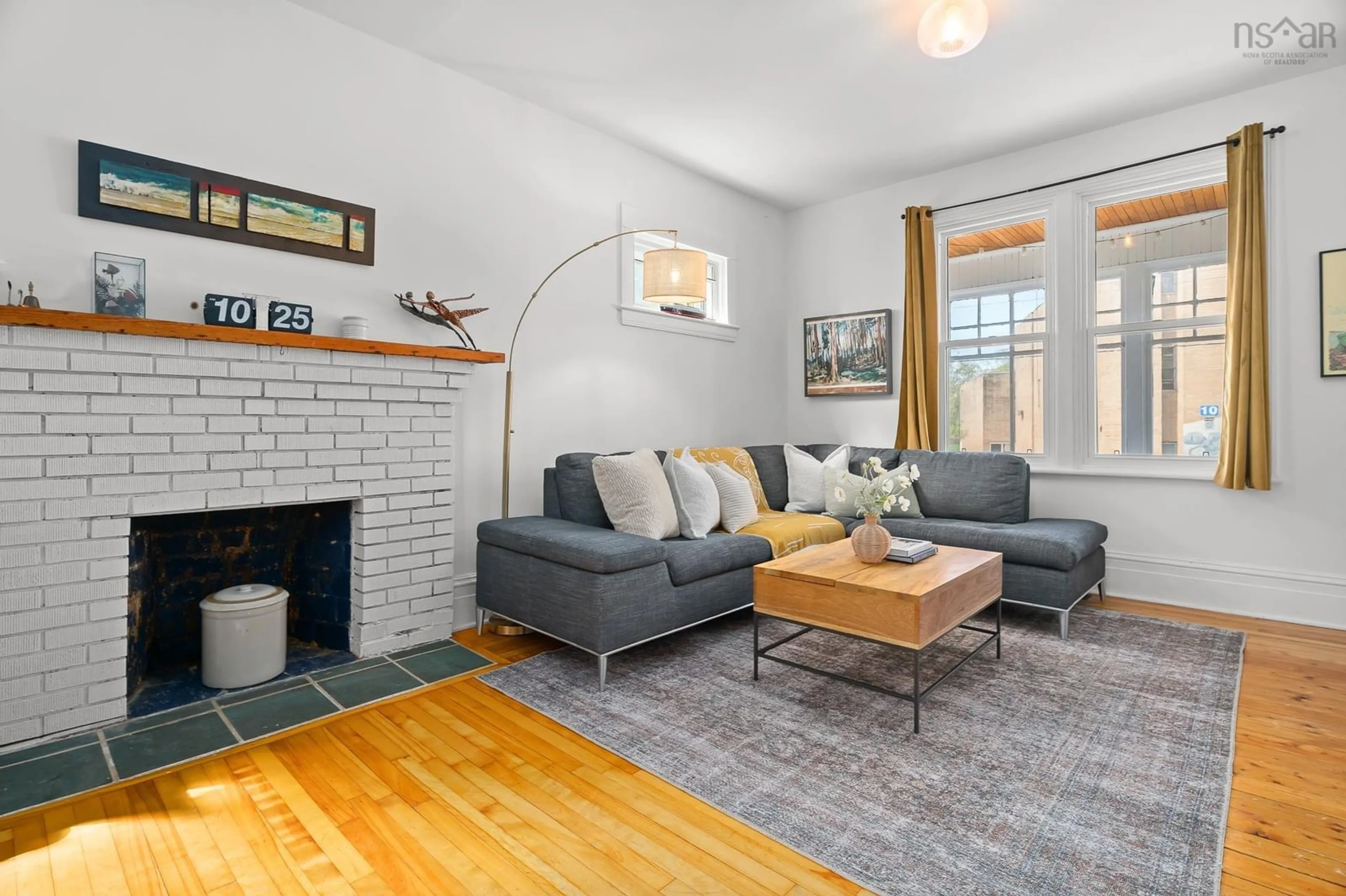Living room with furniture, unknown for 9 Hawthorne St, Dartmouth Nova Scotia B2Y 2Y4