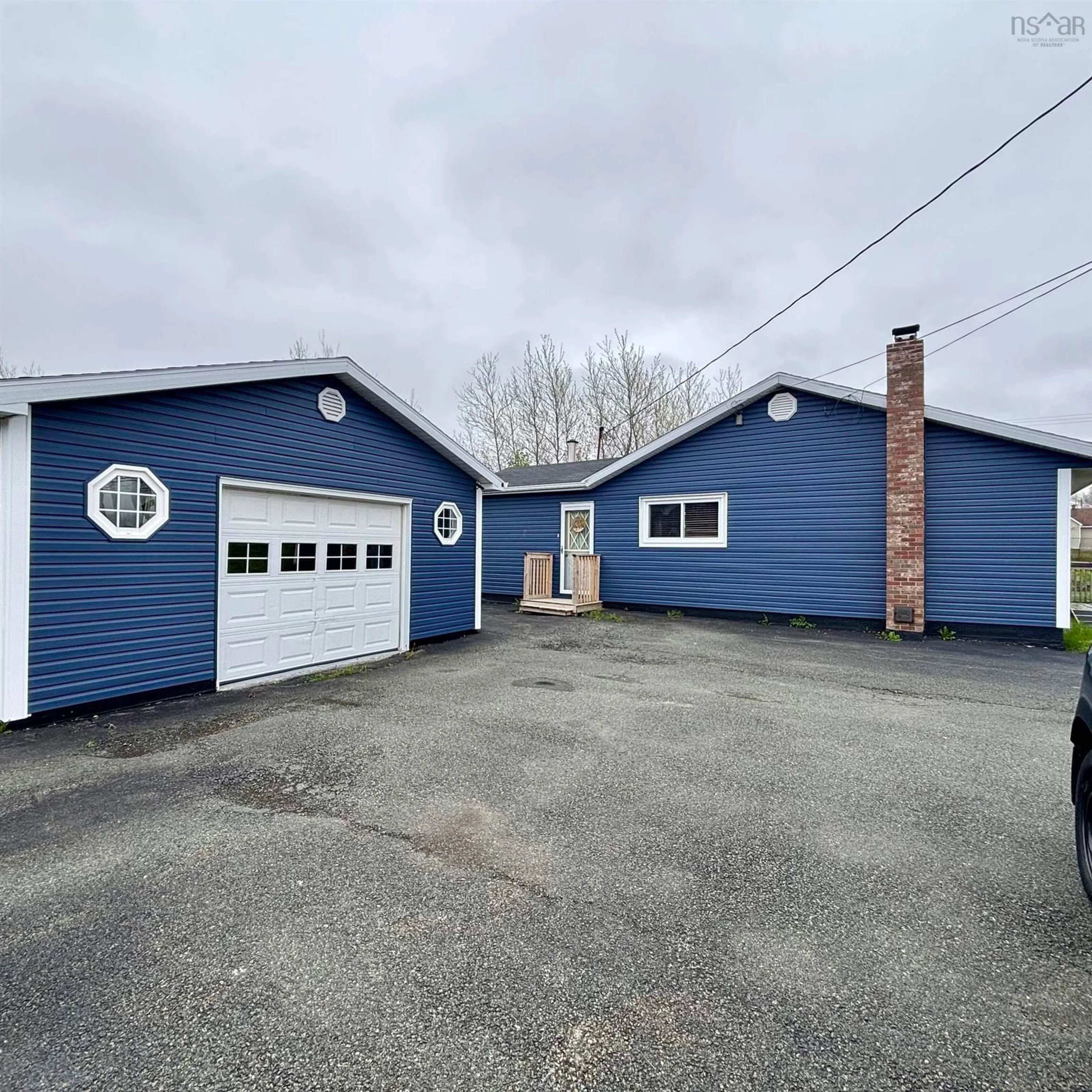 Indoor garage for 654 Mahon St, New Waterford Nova Scotia B1H 3K3