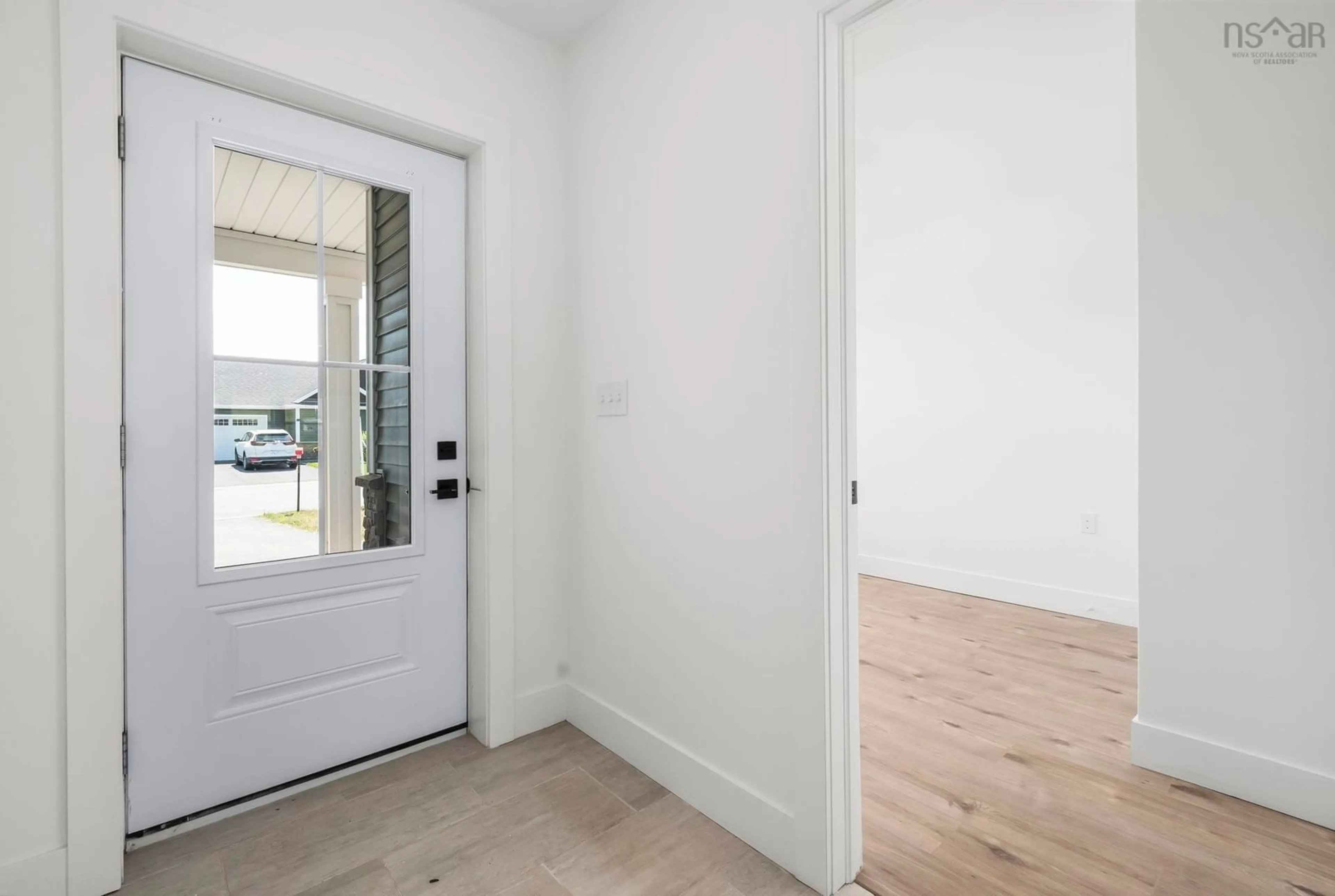 Indoor entryway for 42 Elizabeth Ave, Garlands Crossing Nova Scotia B0N 2T0