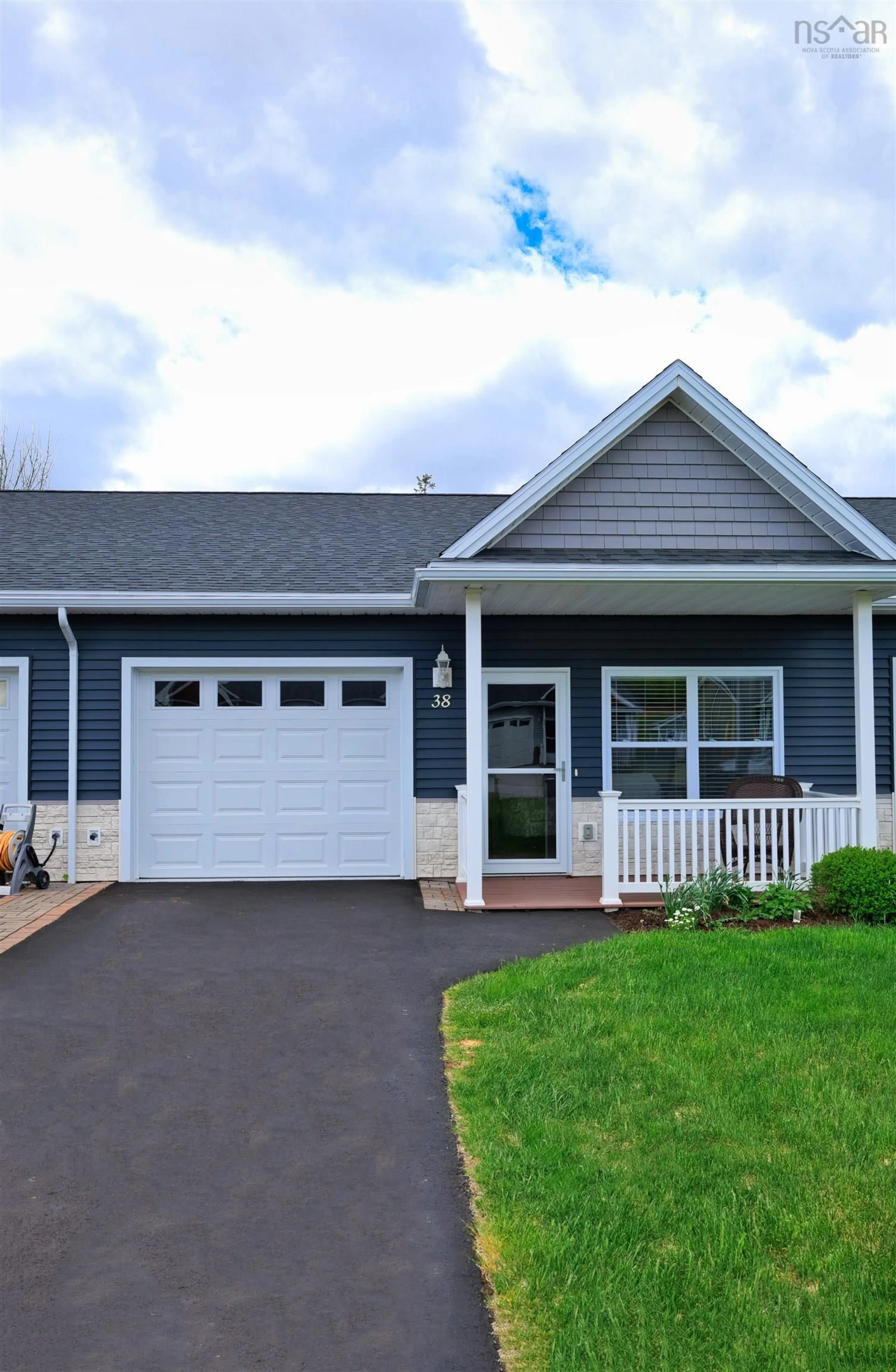 Home with vinyl exterior material, street for 38 Covington Pl, Bible Hill Nova Scotia B2N 0J8