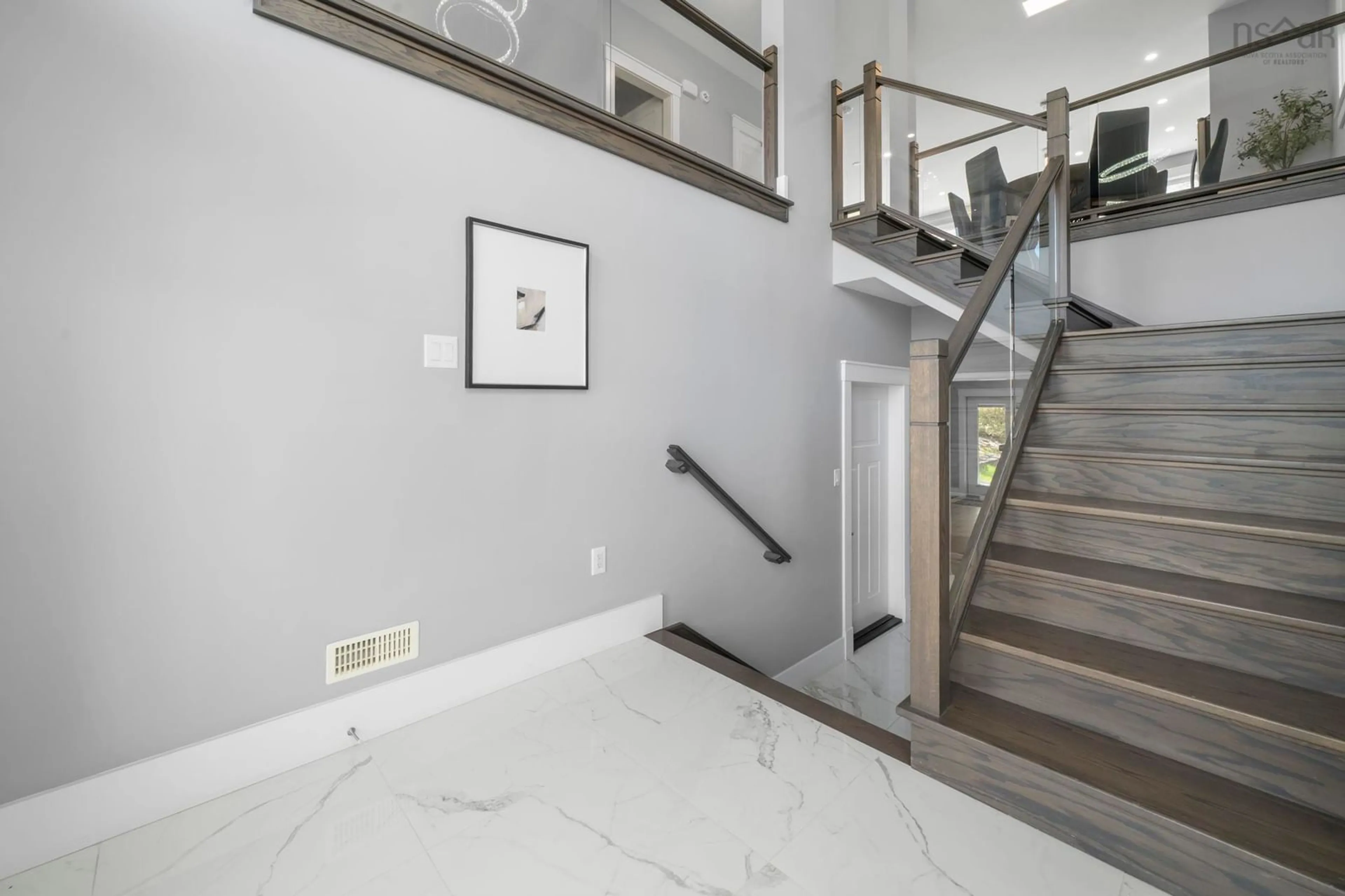 Stairs for 17 Samaa Crt, West Bedford Nova Scotia B4B 0Y5