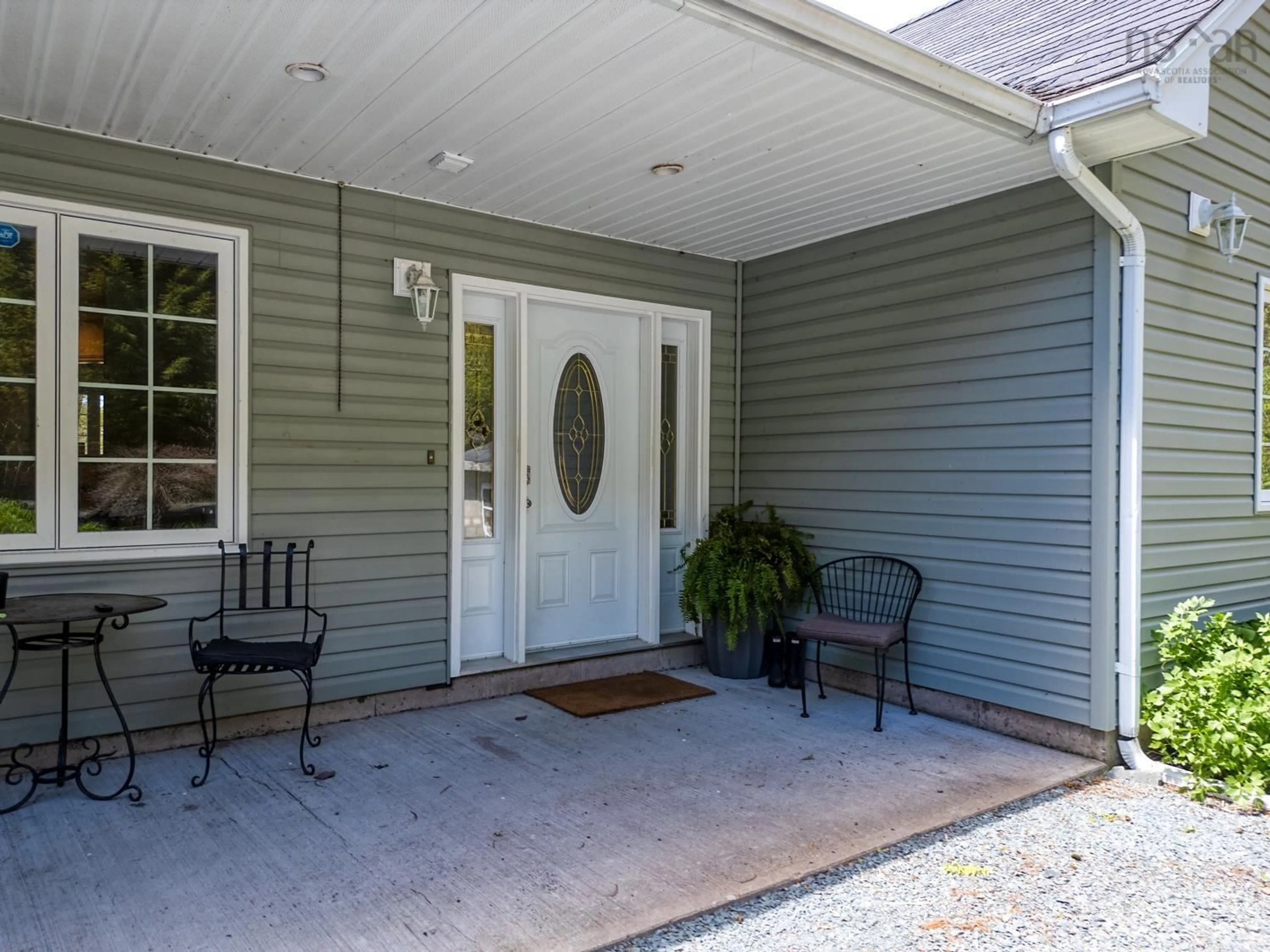 Indoor entryway for 111 River Dr, Lake Echo Nova Scotia B3E 1C8