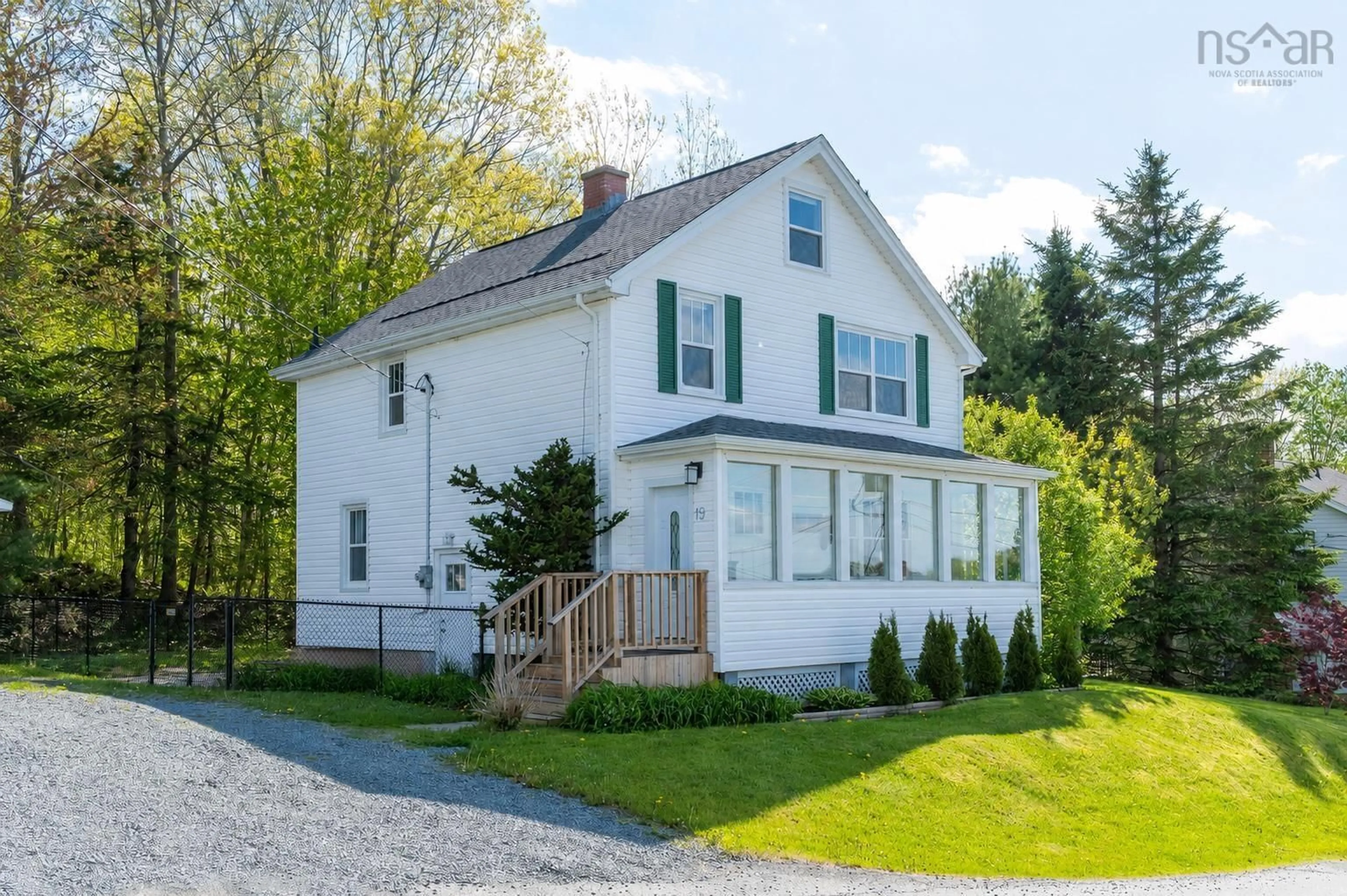 Home with vinyl exterior material, street for 19 Tophill Rd, Bedford Nova Scotia B4A 2K1