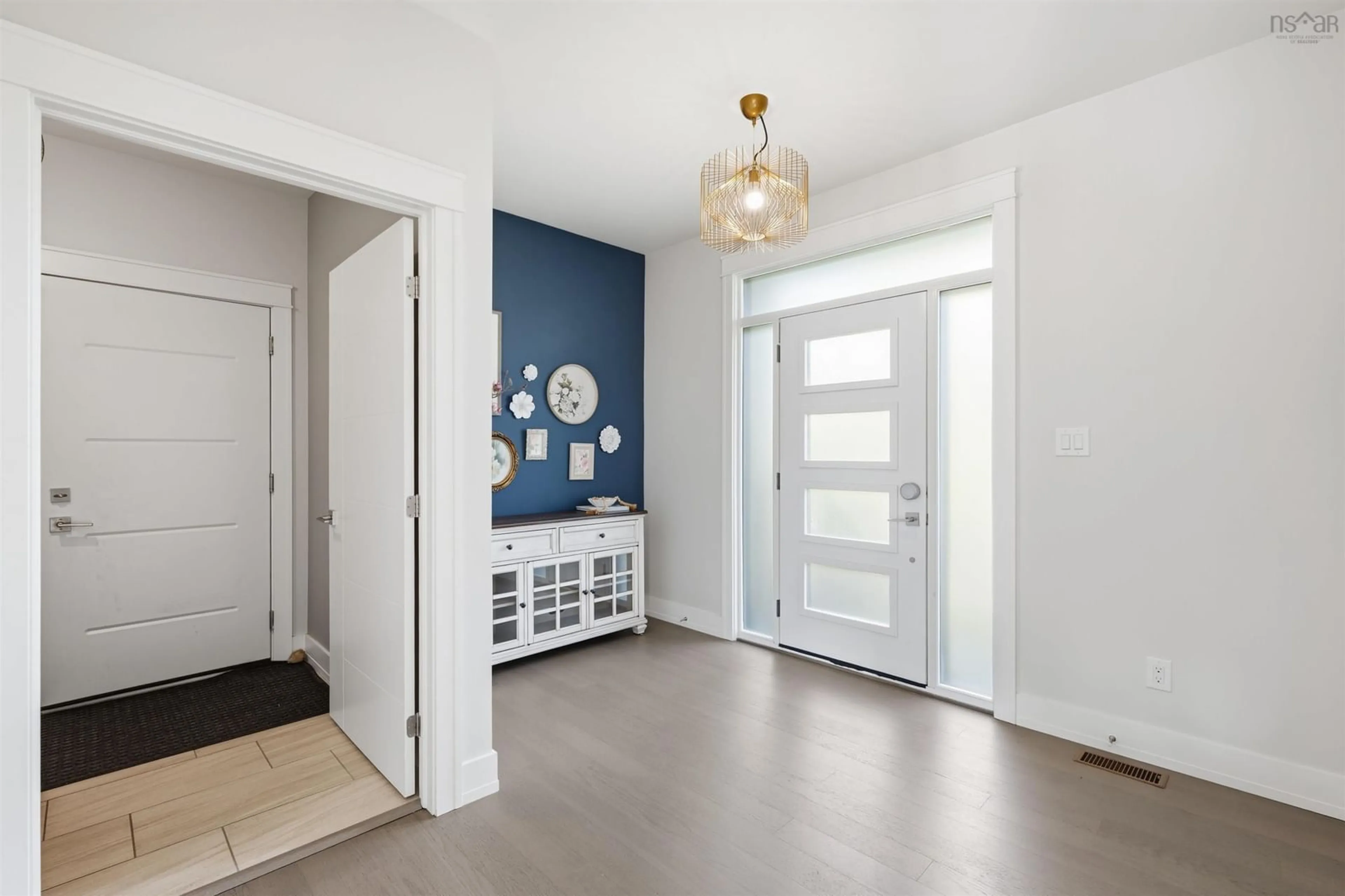 Indoor entryway for 71 Ariel Lane, Halifax Nova Scotia B4B 0W7