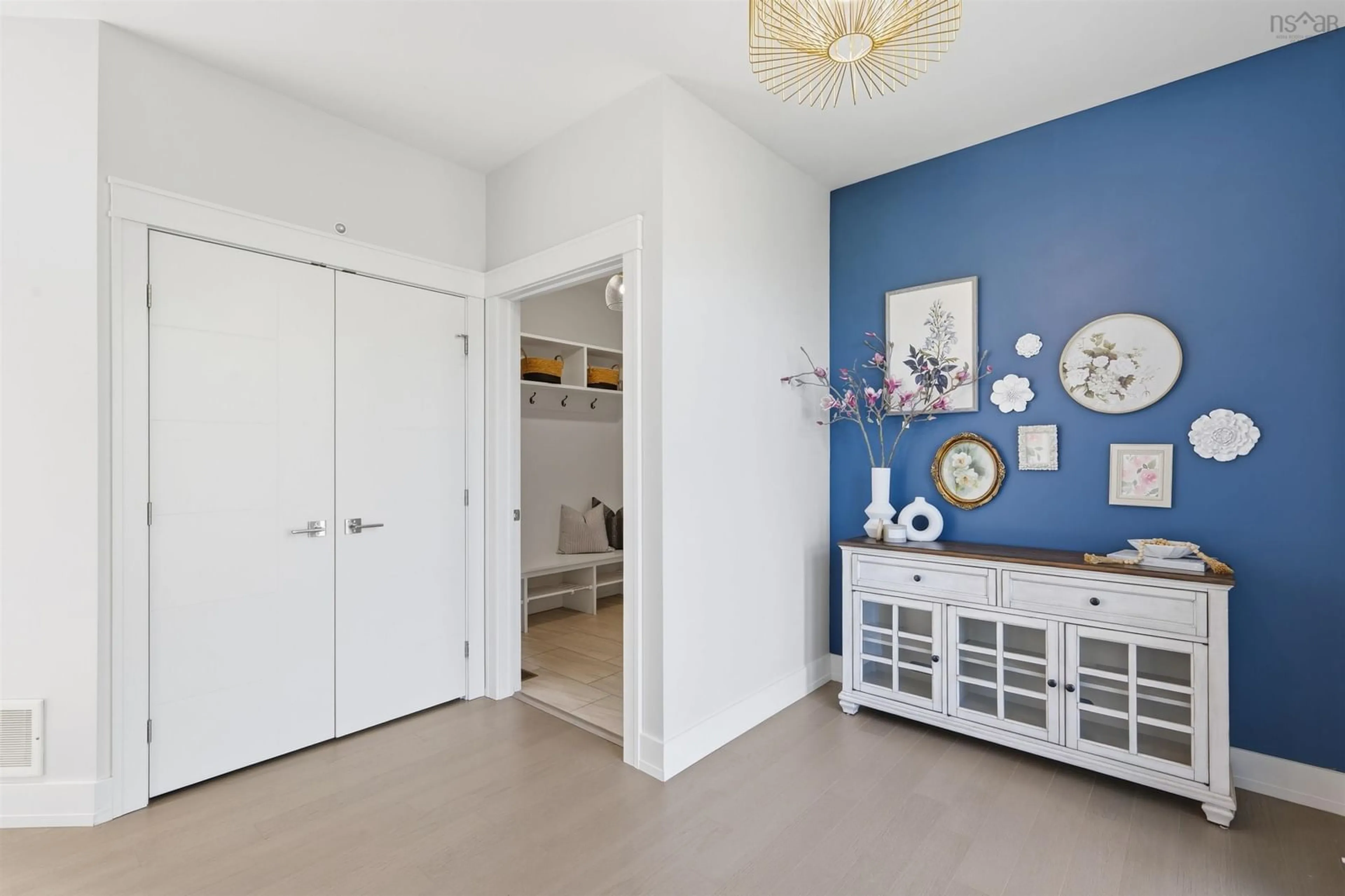 Indoor entryway for 71 Ariel Lane, Halifax Nova Scotia B4B 0W7