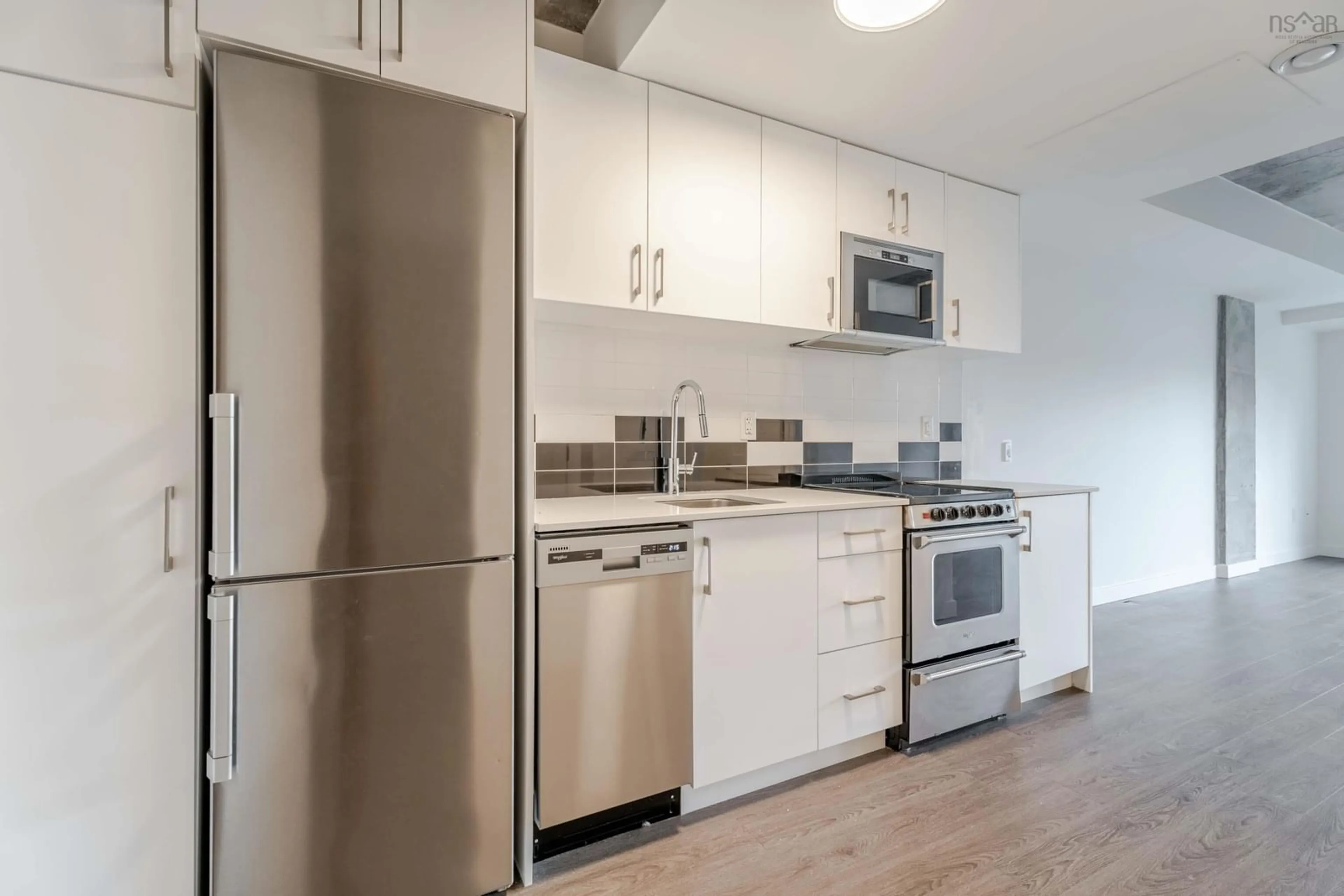 Standard kitchen, wood/laminate floor for 5684 West St #210, Halifax Nova Scotia B3K 1H7
