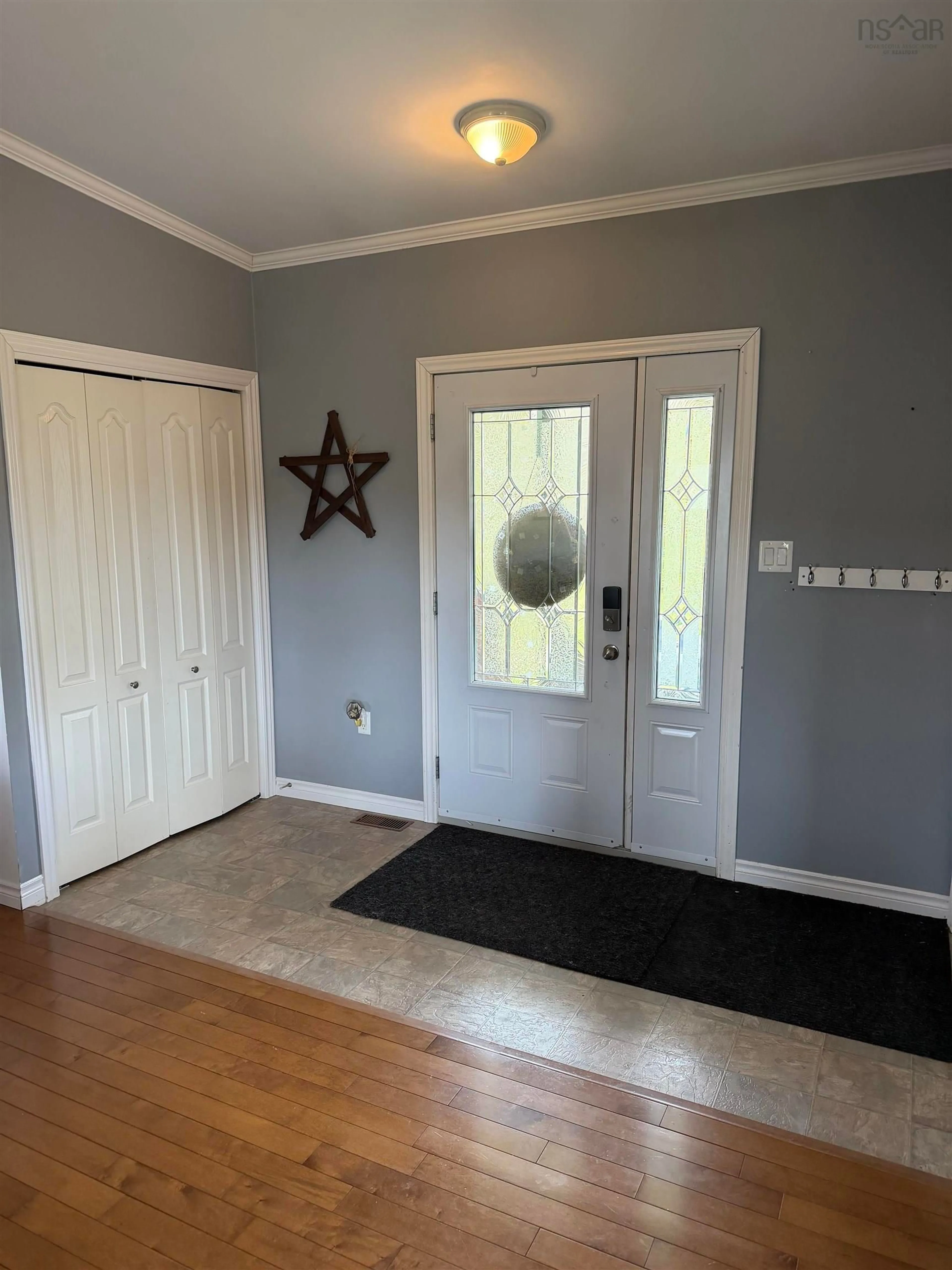 Indoor entryway for 1069 Ohio East Road, Cross Roads Ohio Nova Scotia B2G 2K8
