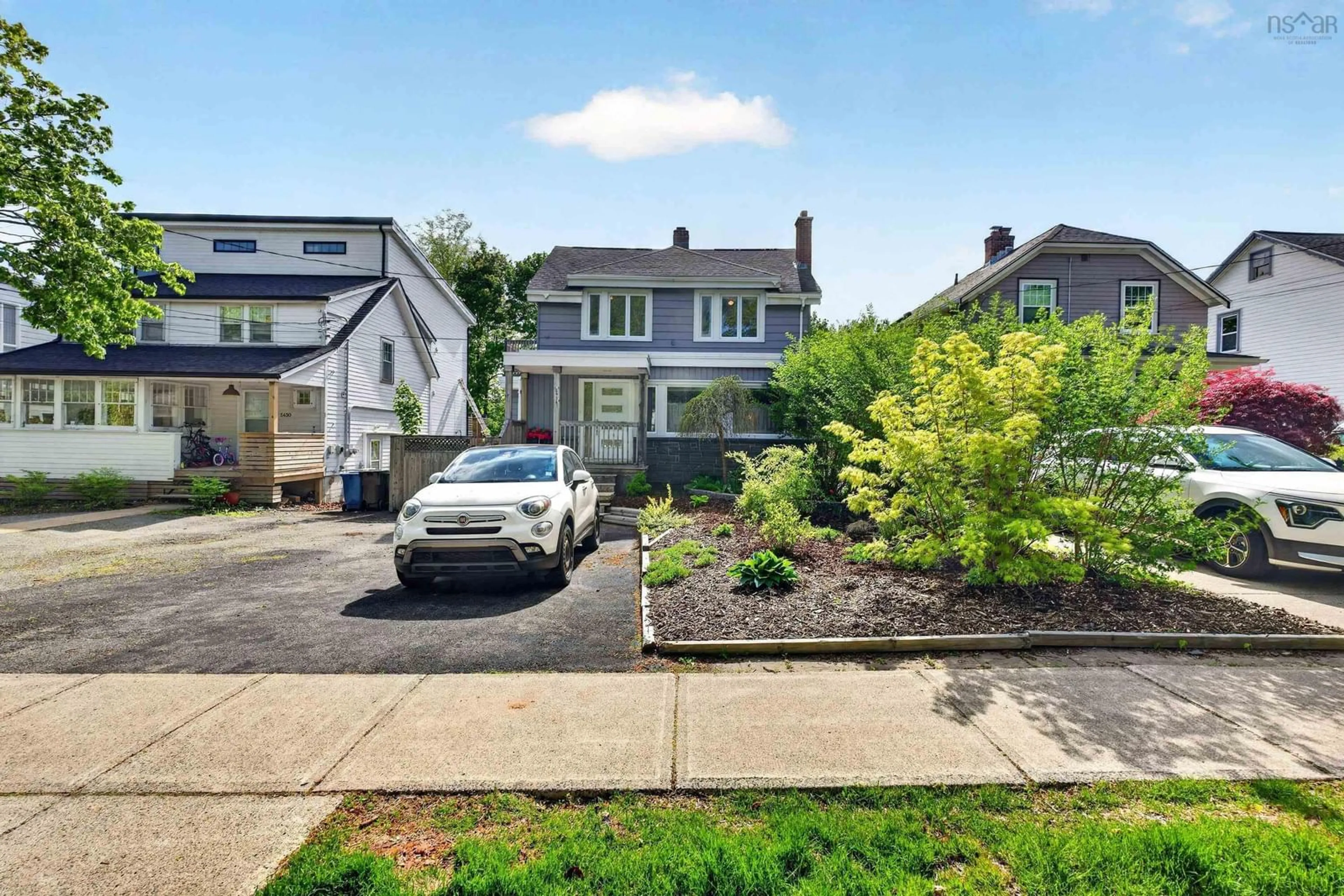 A pic from outside/outdoor area/front of a property/back of a property/a pic from drone, street for 2434 Connaught Avenue, Halifax Nova Scotia B3L 2Z4