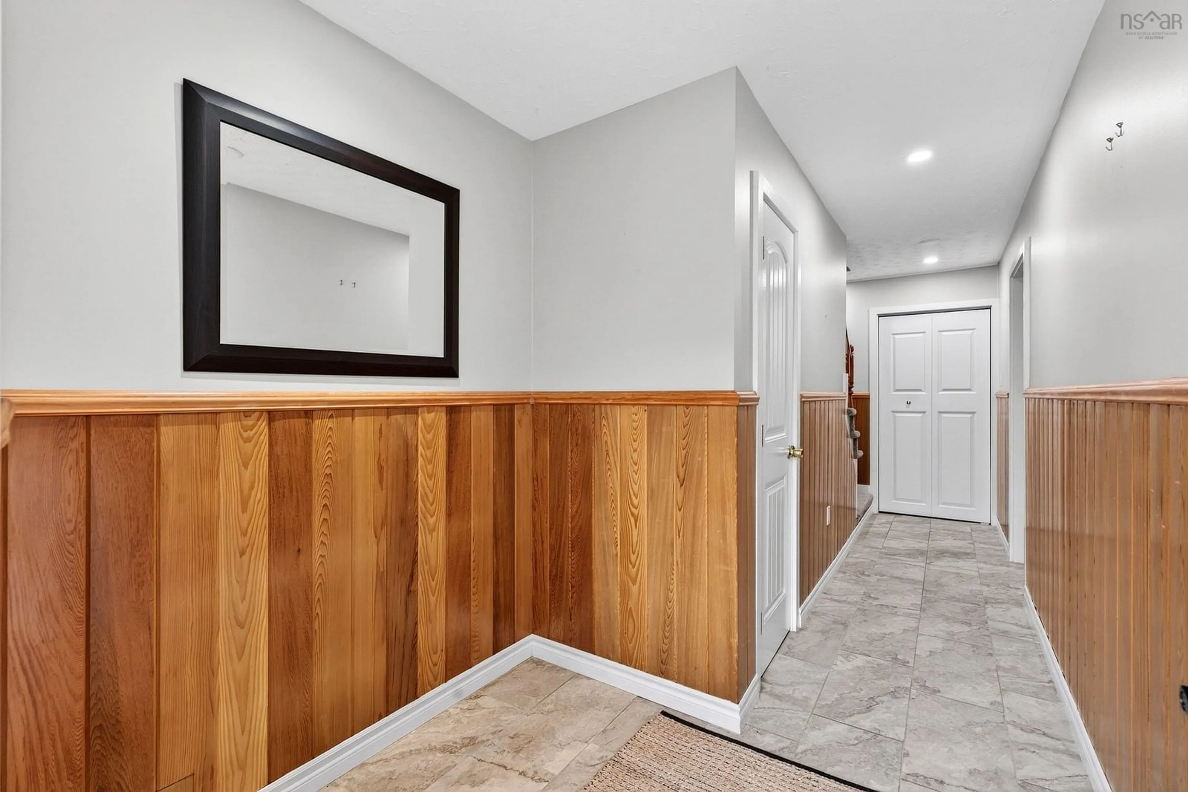 Indoor entryway for 5568 Carriageway Cres, North End Nova Scotia B3K 5K4