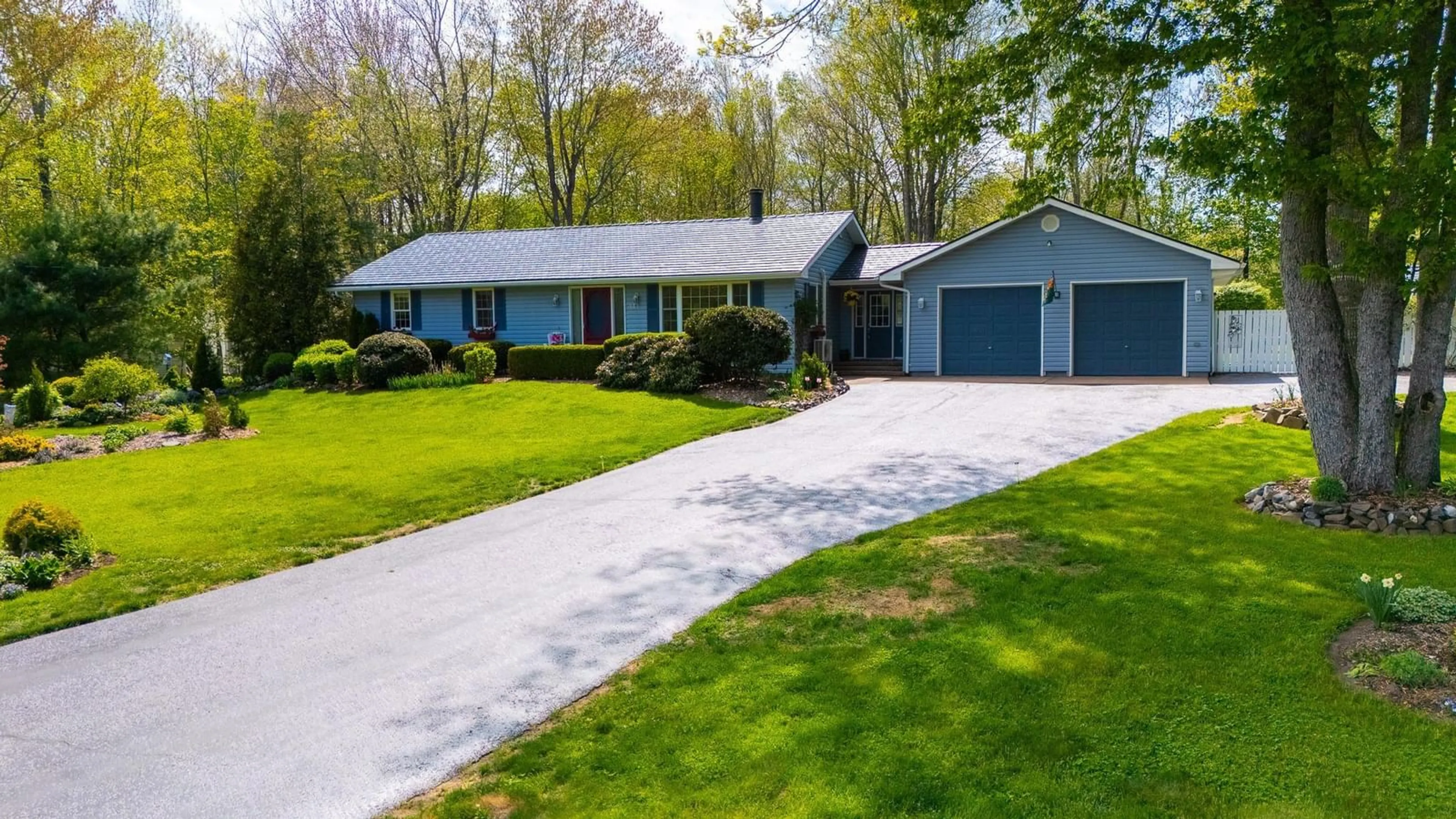 A pic from outside/outdoor area/front of a property/back of a property/a pic from drone, street for 141 Constance St, Cambridge Nova Scotia B0P 1G0