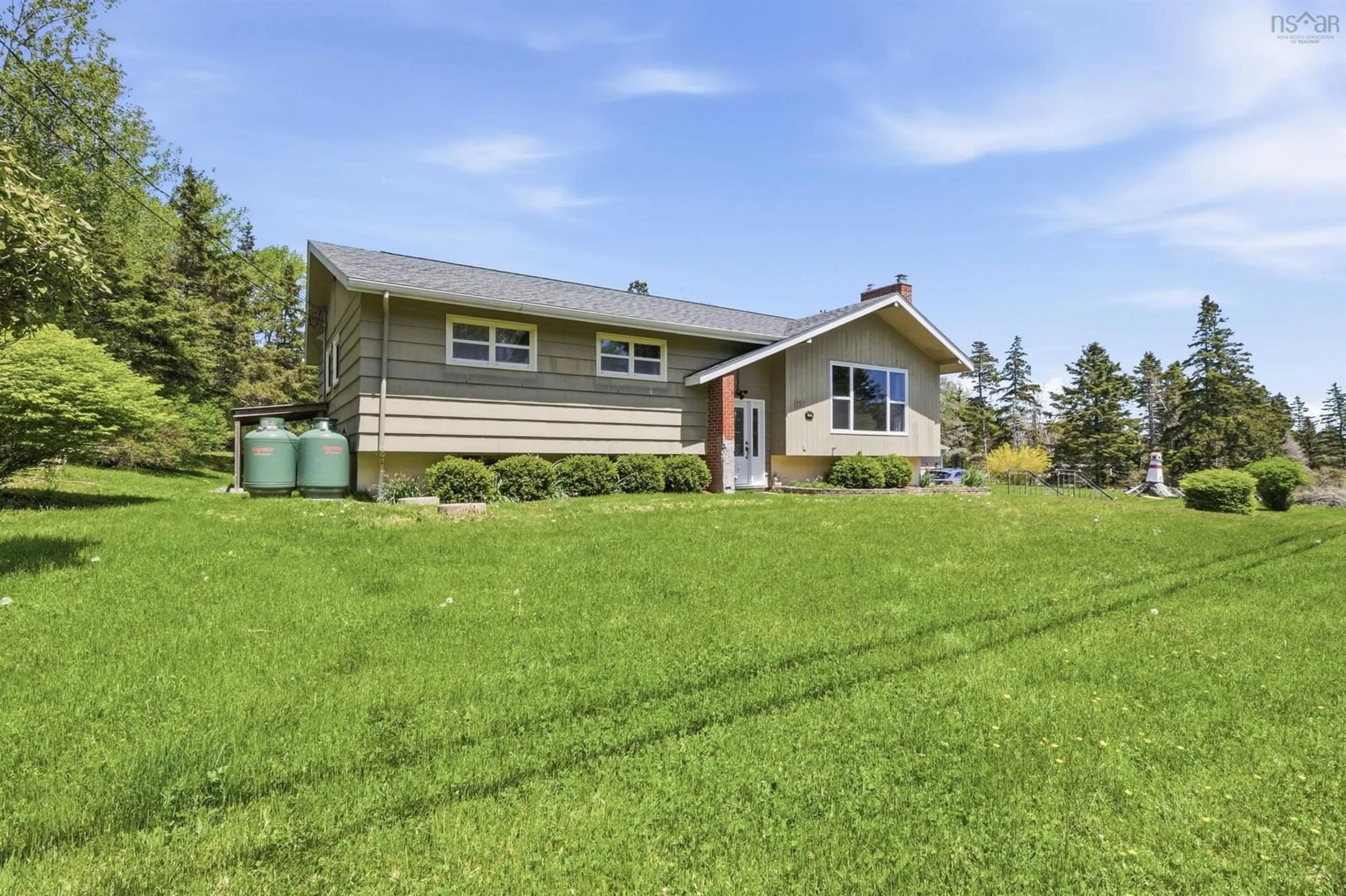 Home with vinyl exterior material, unknown for 1157 Blue Rocks Rd, Blue Rocks Nova Scotia B0J 2C0