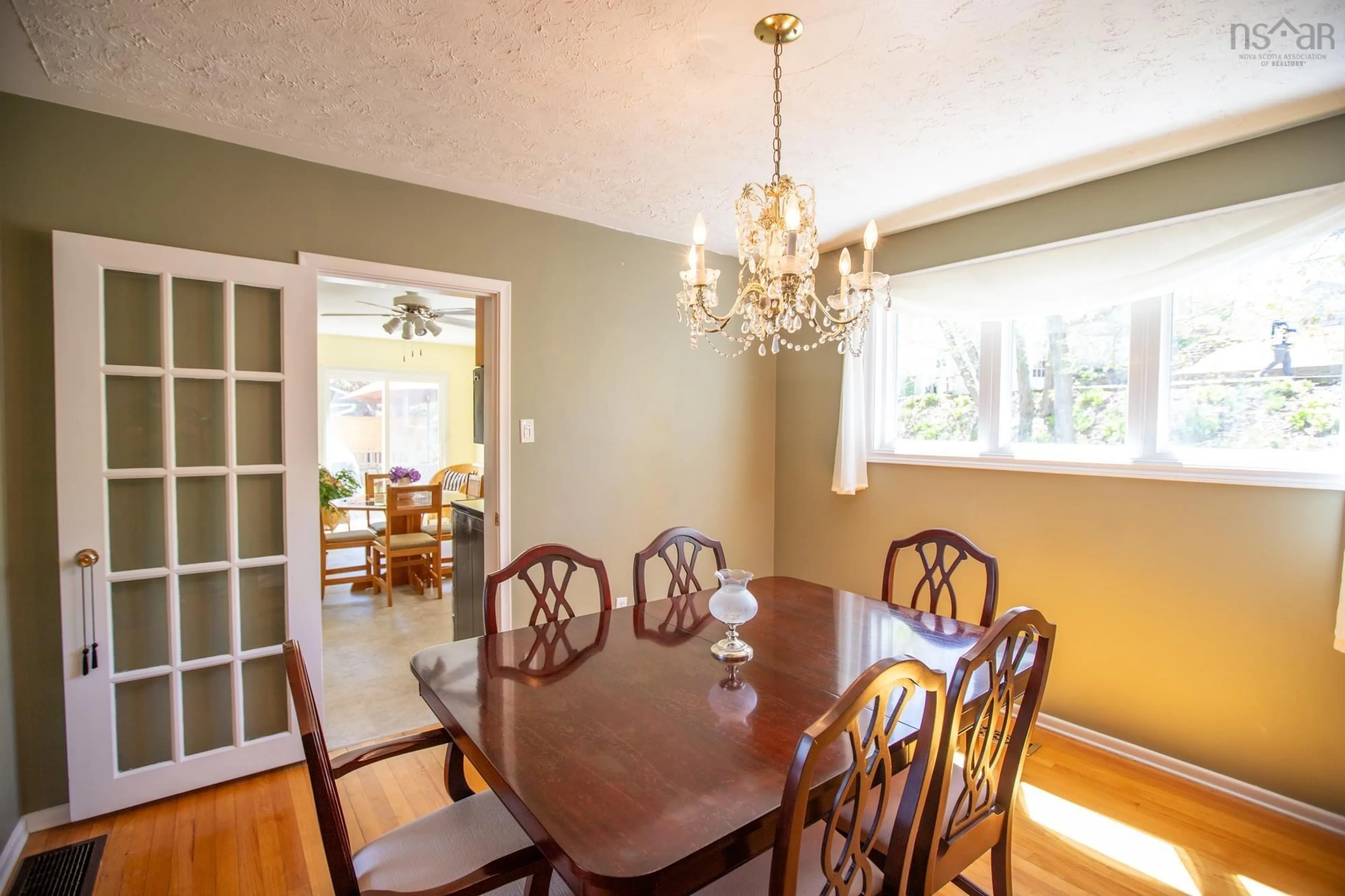 Dining room, wood/laminate floor for 5 Swallow St, Halifax Nova Scotia B3M 2T7