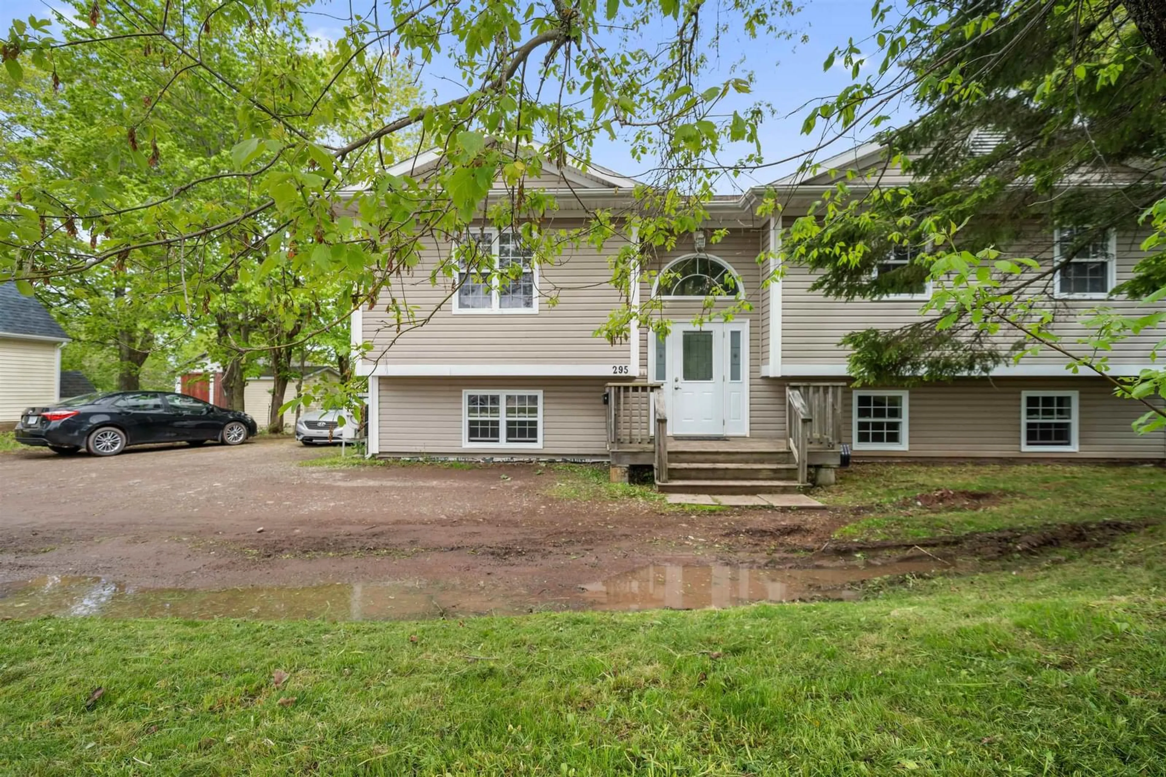 Home with vinyl exterior material, street for 295 Queen St, Truro Nova Scotia B2N 2C2