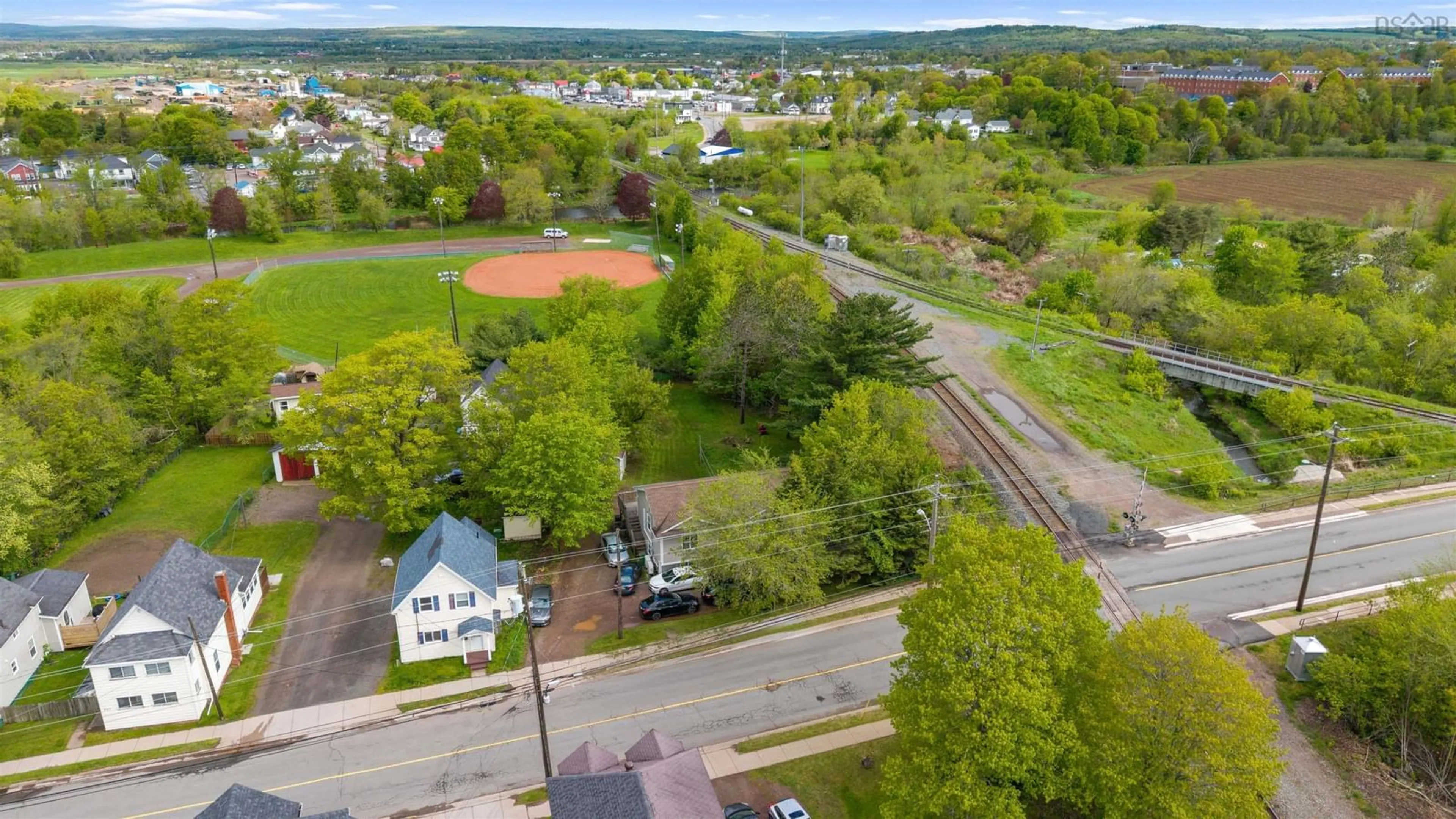 A pic from outside/outdoor area/front of a property/back of a property/a pic from drone, unknown for 295 Queen St, Truro Nova Scotia B2N 2C2